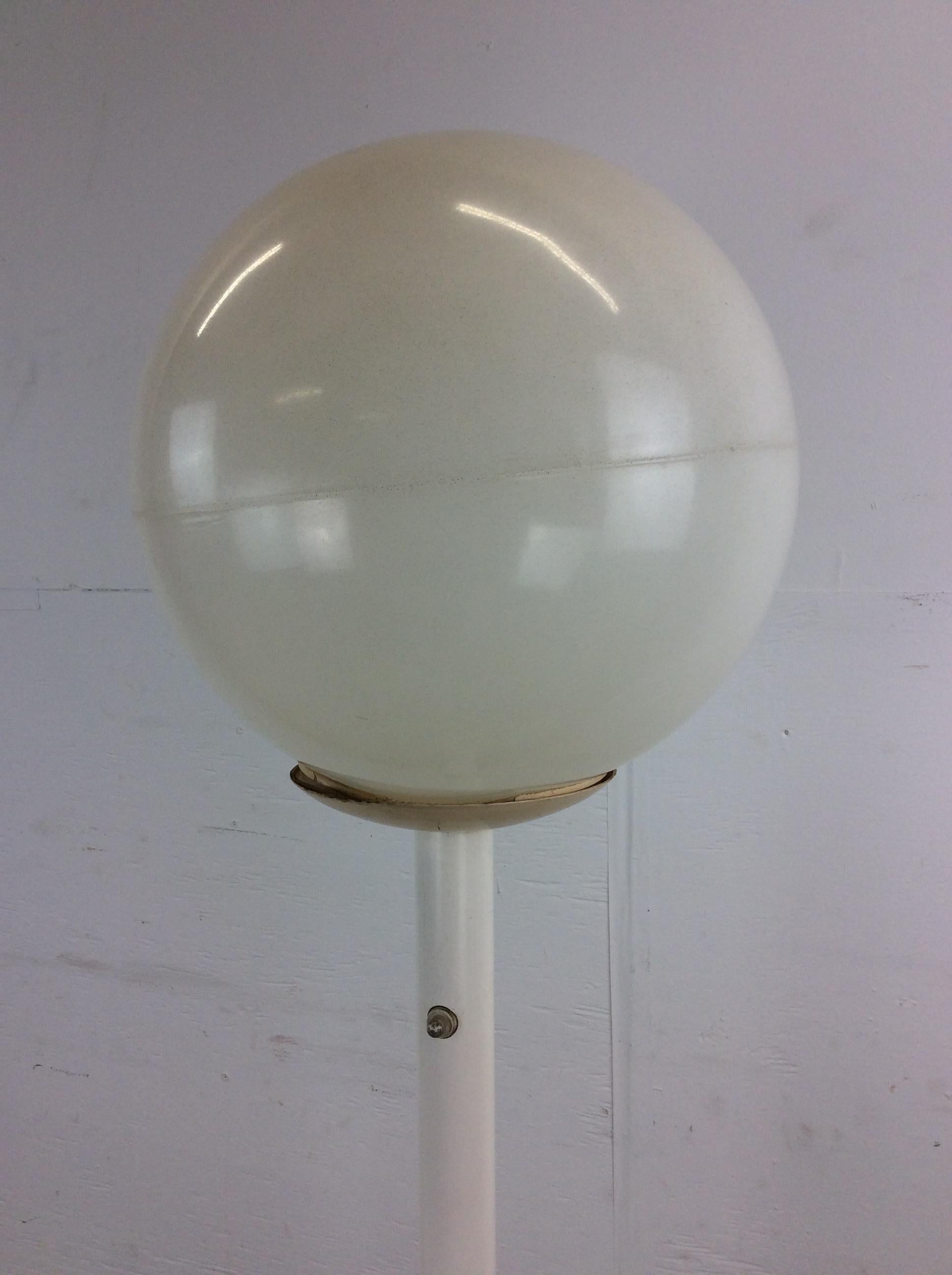Mid Century Modern White Floor Lamp with Large Globe For Sale 1
