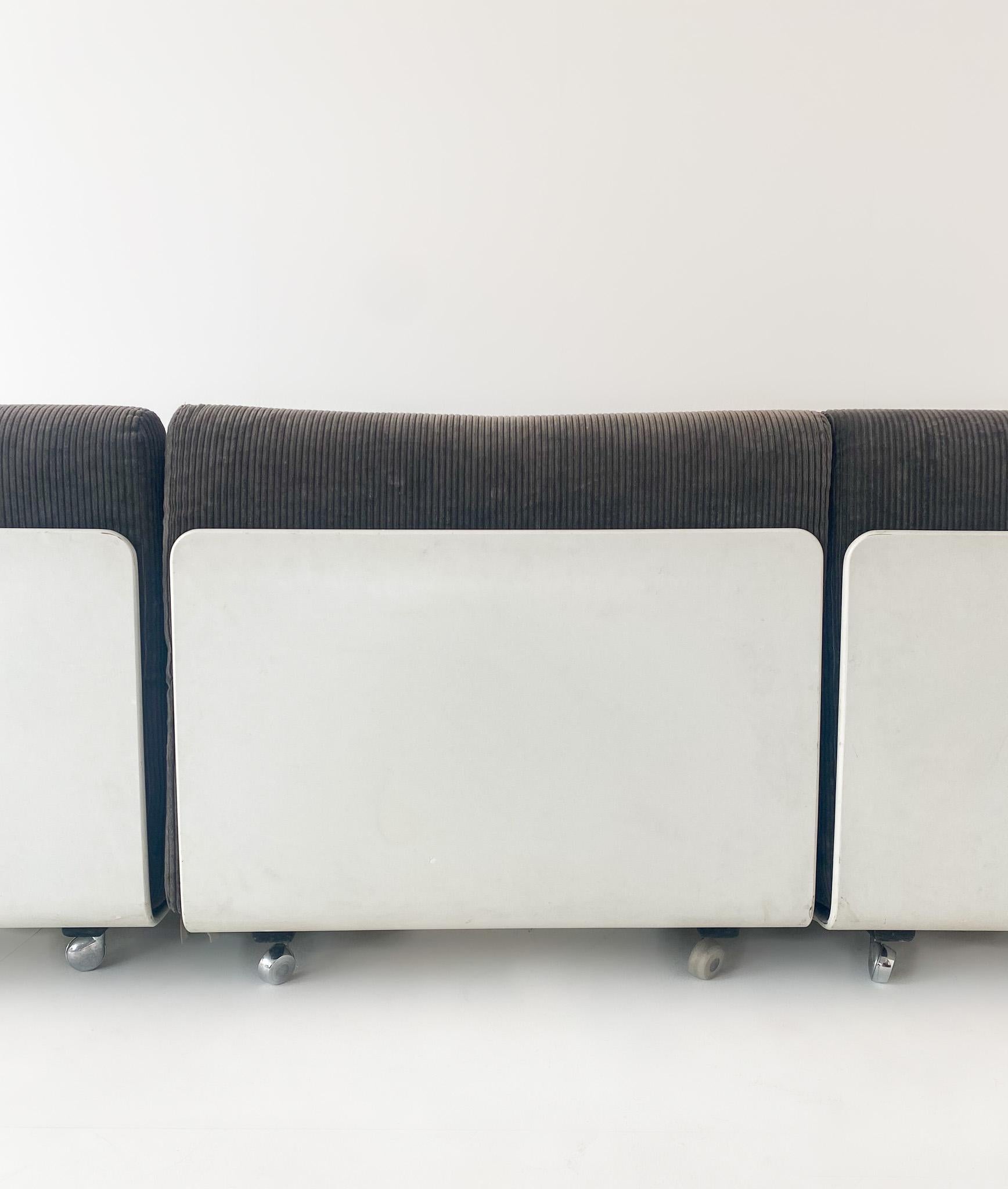 Mid-Century Modern White Grey Orbis Sofa by Luigi Colani, Germany, 1970s For Sale 13