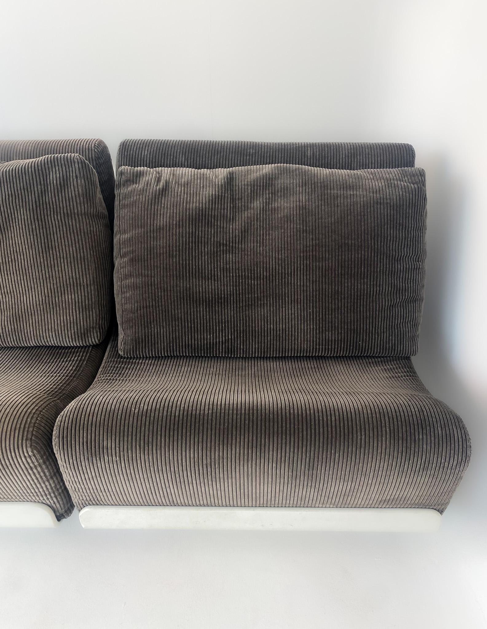 Mid-Century Modern White Grey Orbis Sofa by Luigi Colani, Germany, 1970s For Sale 1