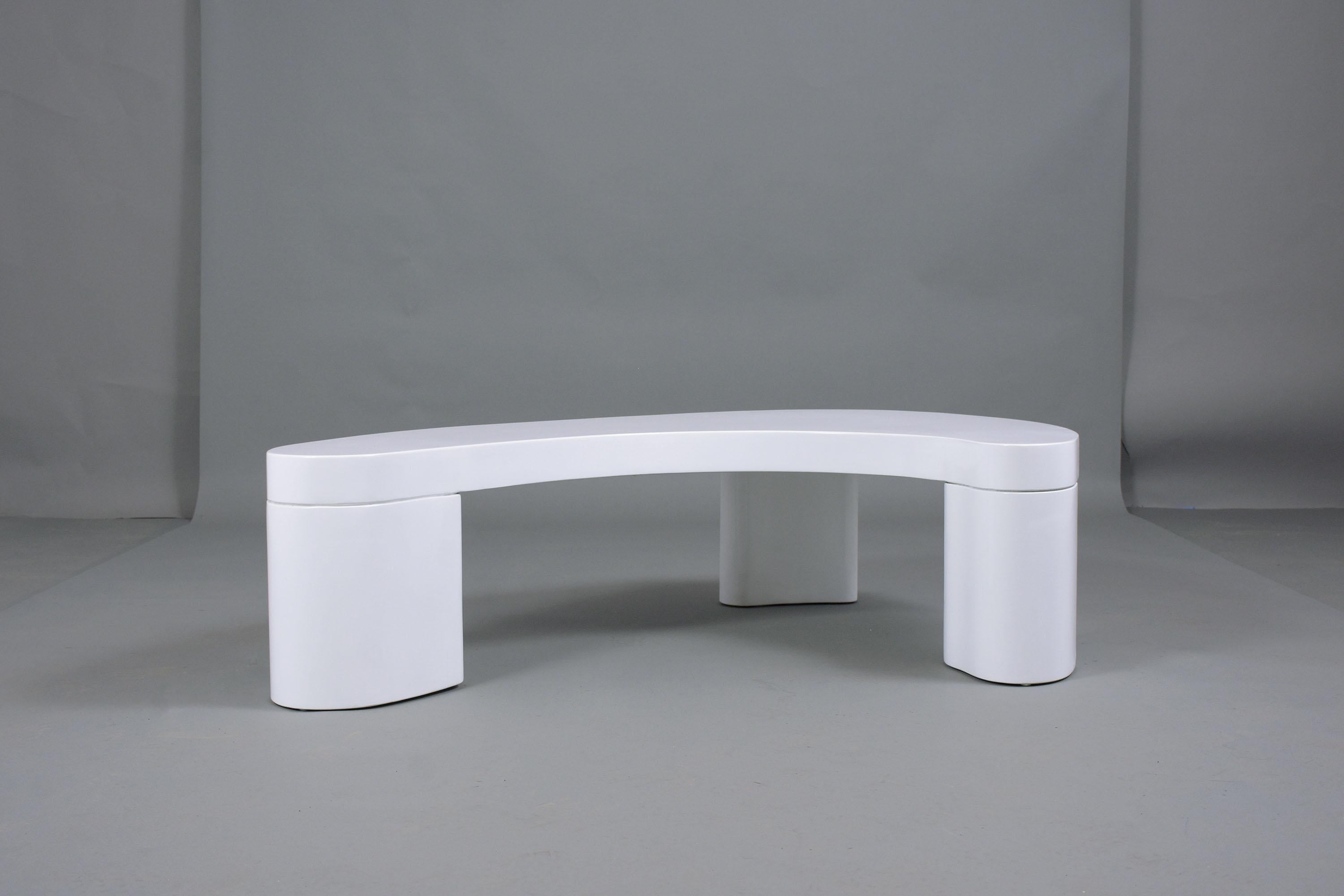 Mid-Century Modern White Lacquered Coffee Table 2