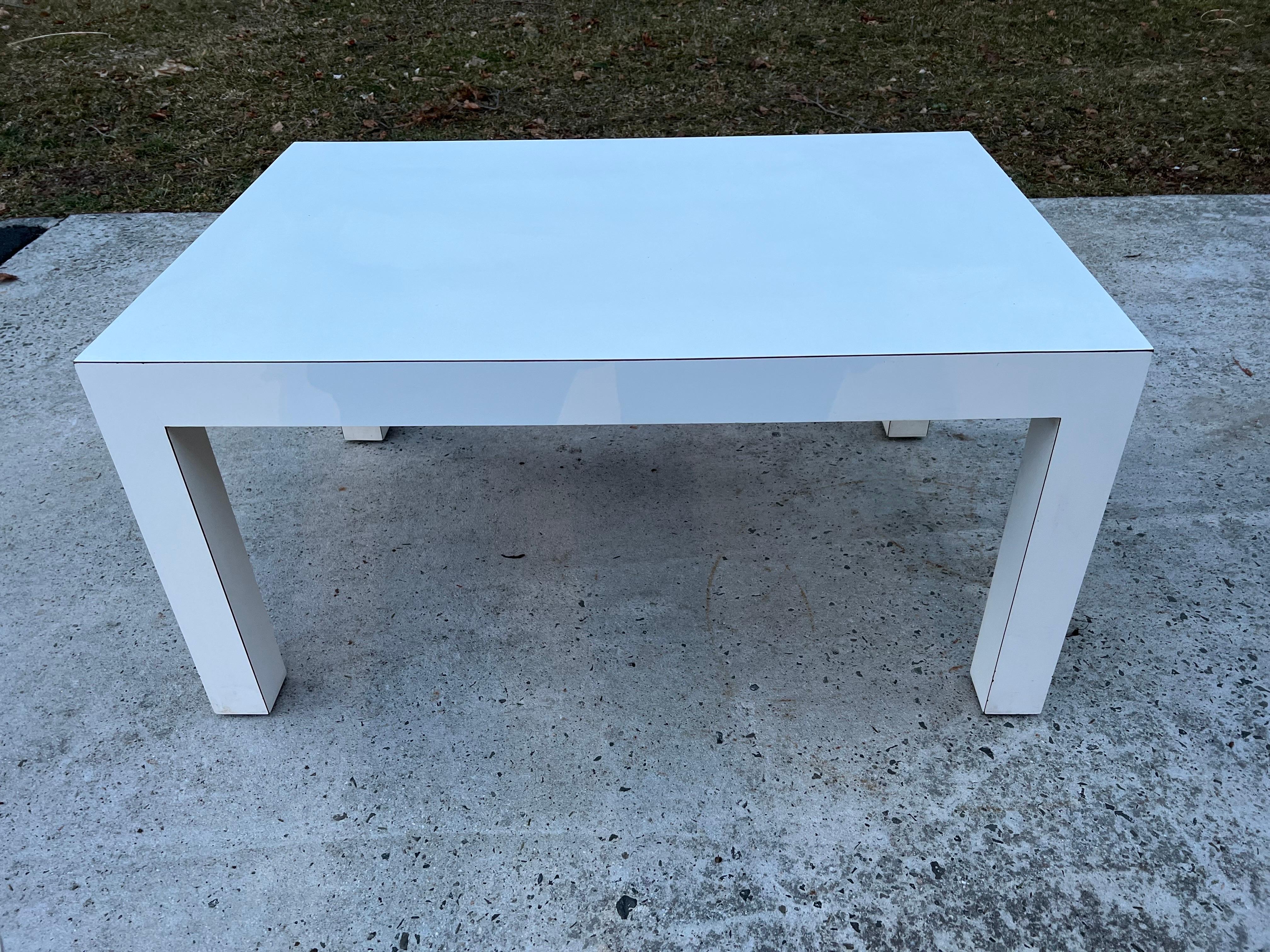 Mid-Century Modern White Laminate Parsons Table For Sale 5