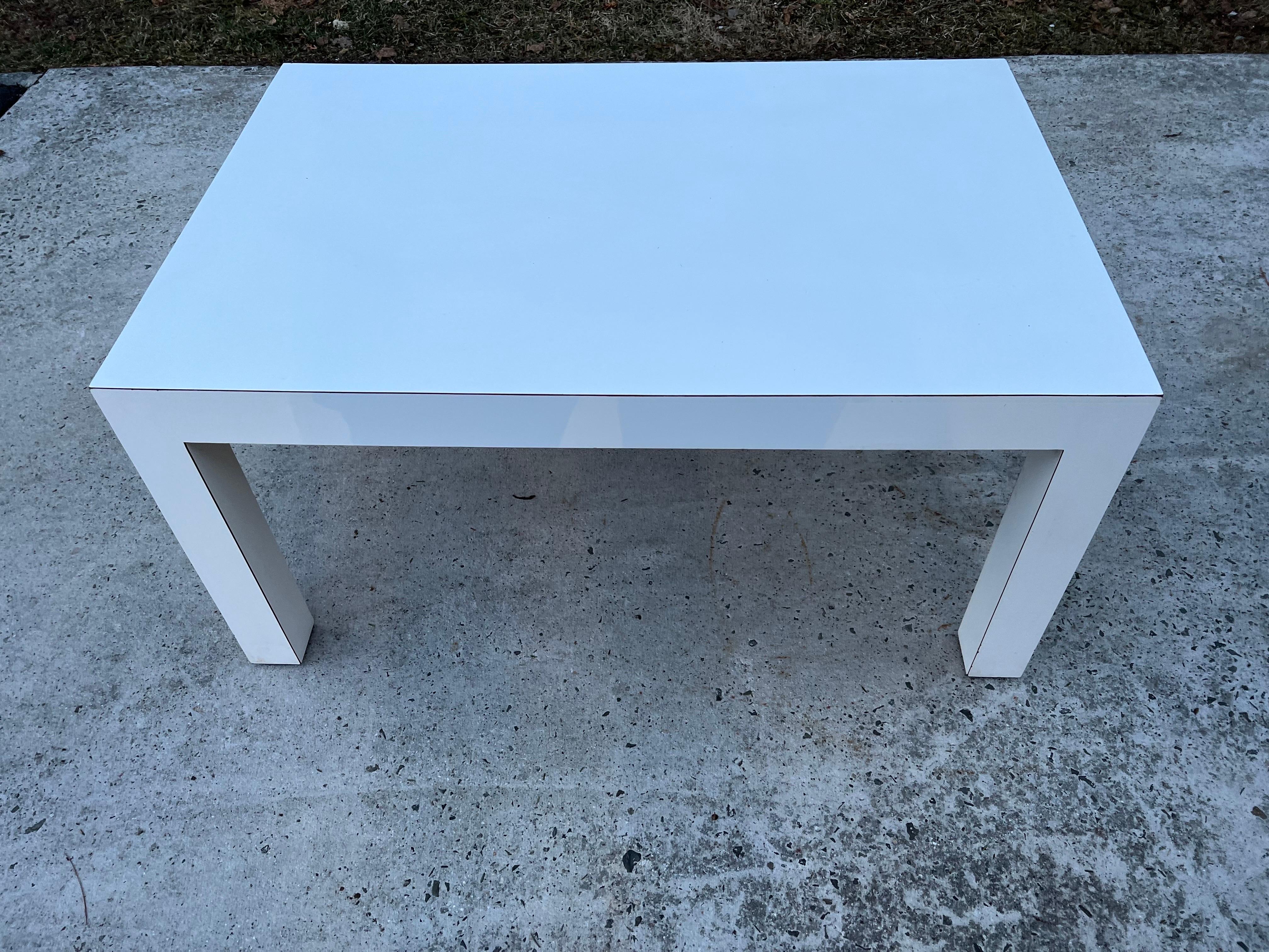 Mid-Century Modern White Laminate Parsons Table For Sale 6