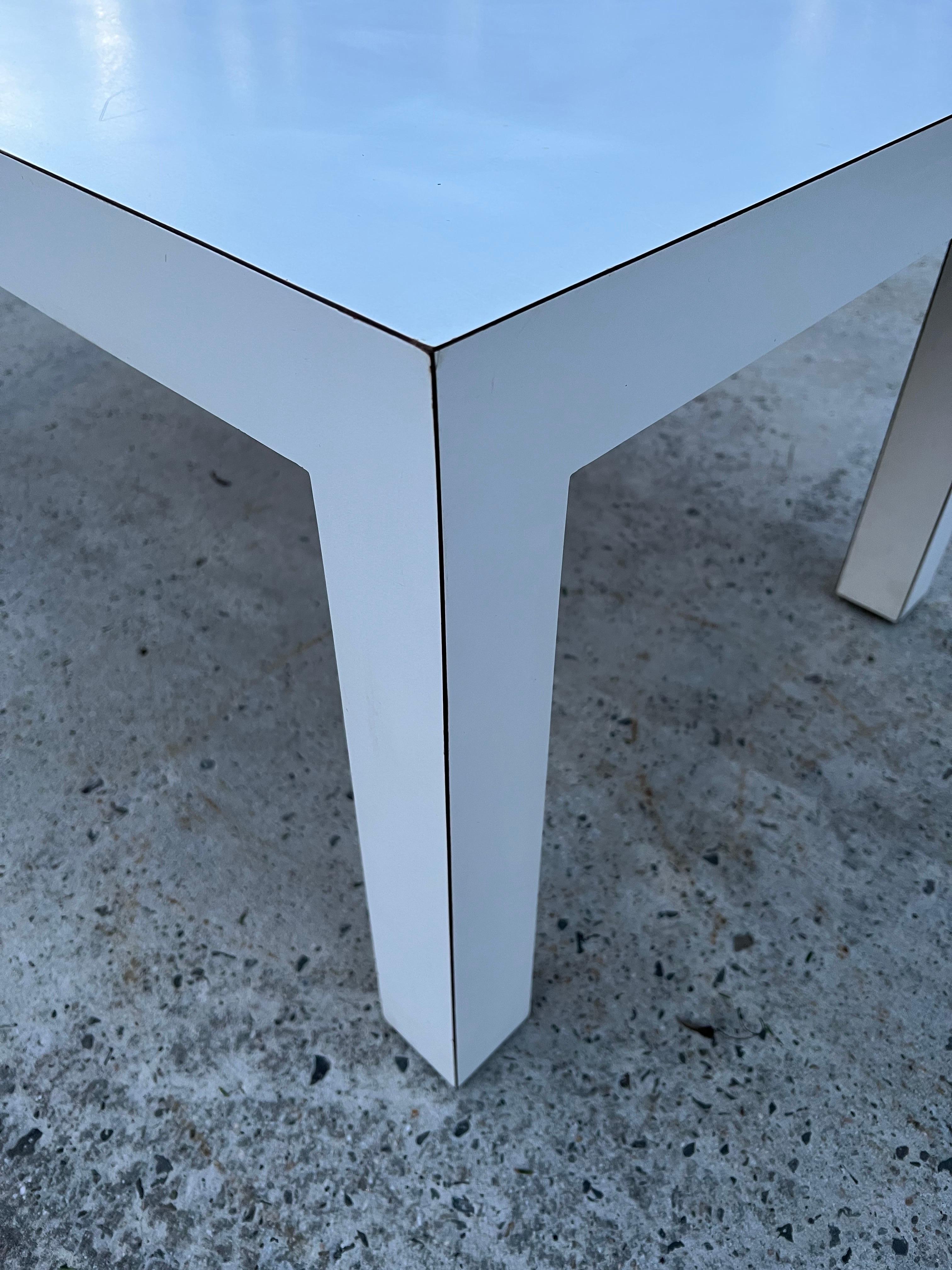 Mid-Century Modern White Laminate Parsons Table For Sale 12