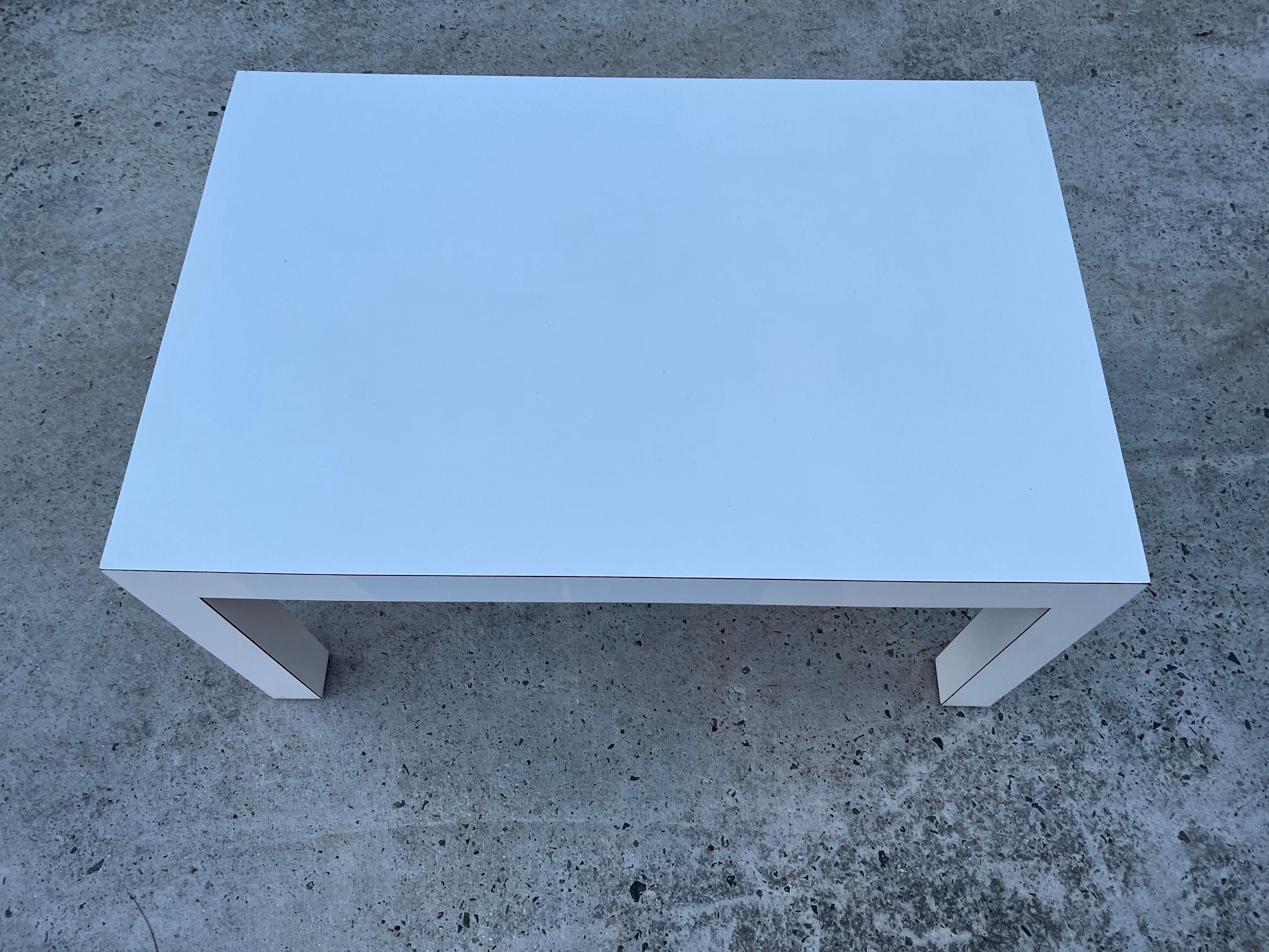 Mid-Century Modern White Laminate Parsons Table For Sale 1