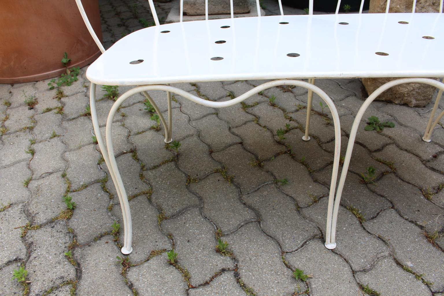 Mid-Century Modern White Metal Vintage Patio or Garden Furniture, 1950s, Austria For Sale 3