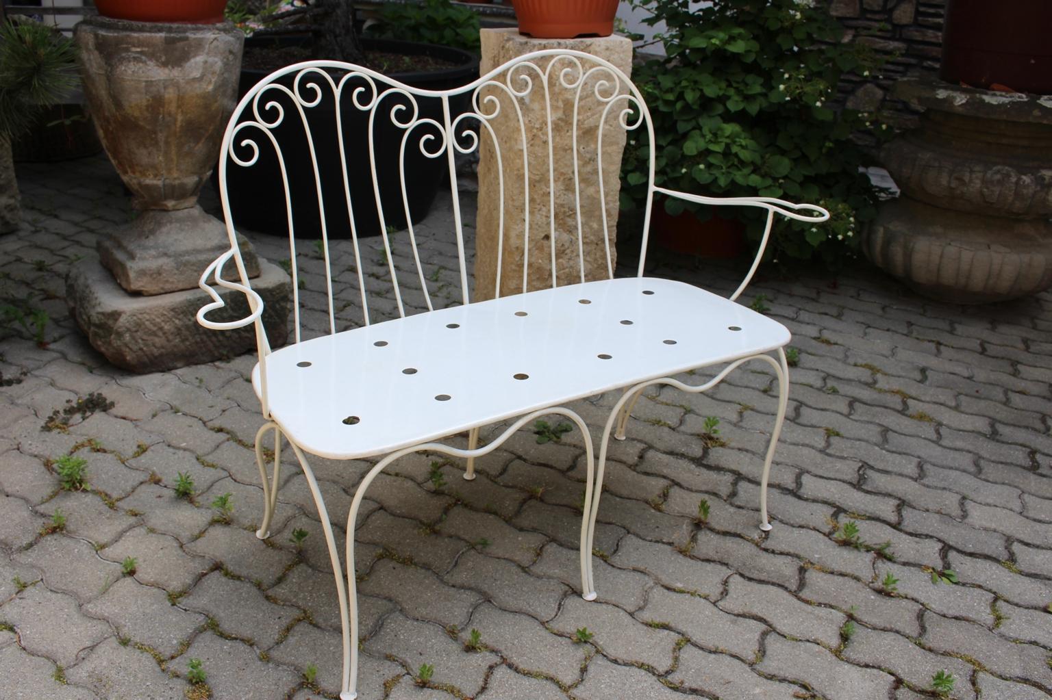 Mid-Century Modern Weißes Metall Vintage-Garten- oder Terrassenmöbel, 1950er Jahre, Österreich im Angebot 2