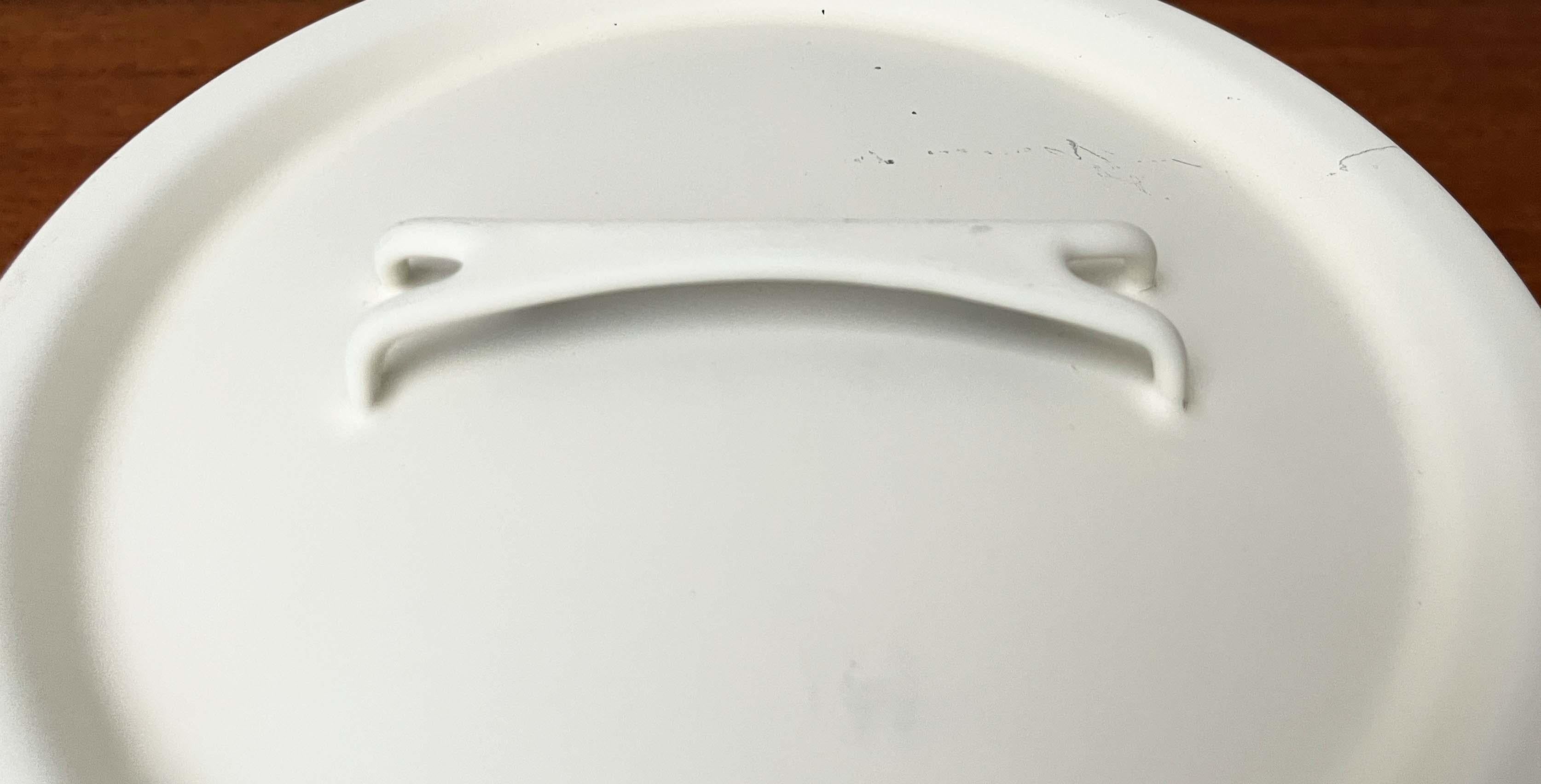 Vaso minimalista in smalto bianco della metà del secolo Seppo Mallat Finel Finlandia 1960 in vendita 3