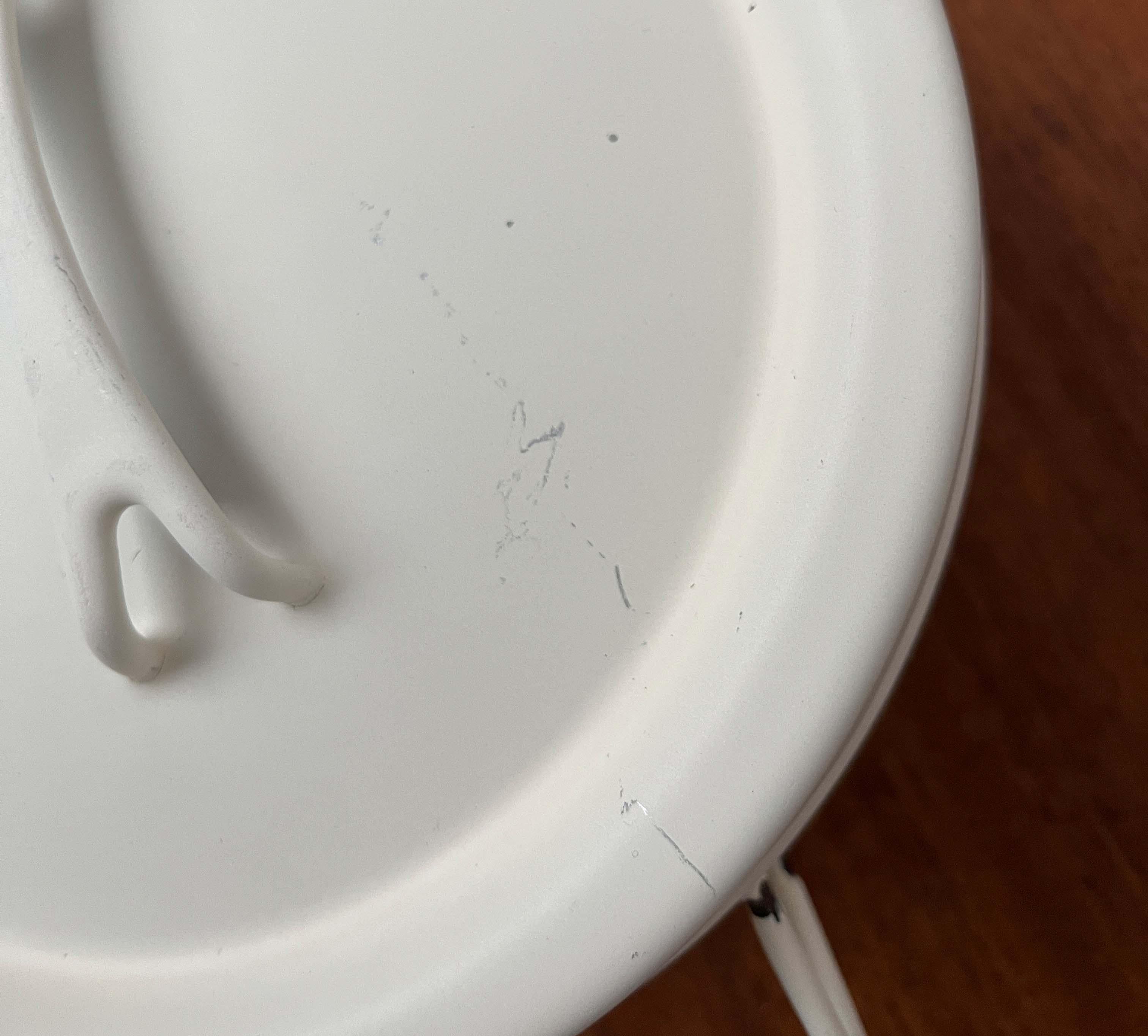 Vaso minimalista in smalto bianco della metà del secolo Seppo Mallat Finel Finlandia 1960 in vendita 5