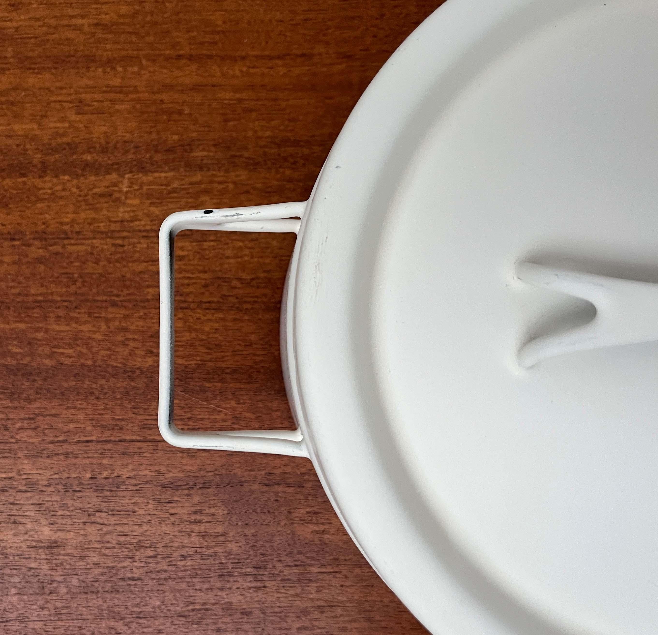 Vaso minimalista in smalto bianco della metà del secolo Seppo Mallat Finel Finlandia 1960 in vendita 6