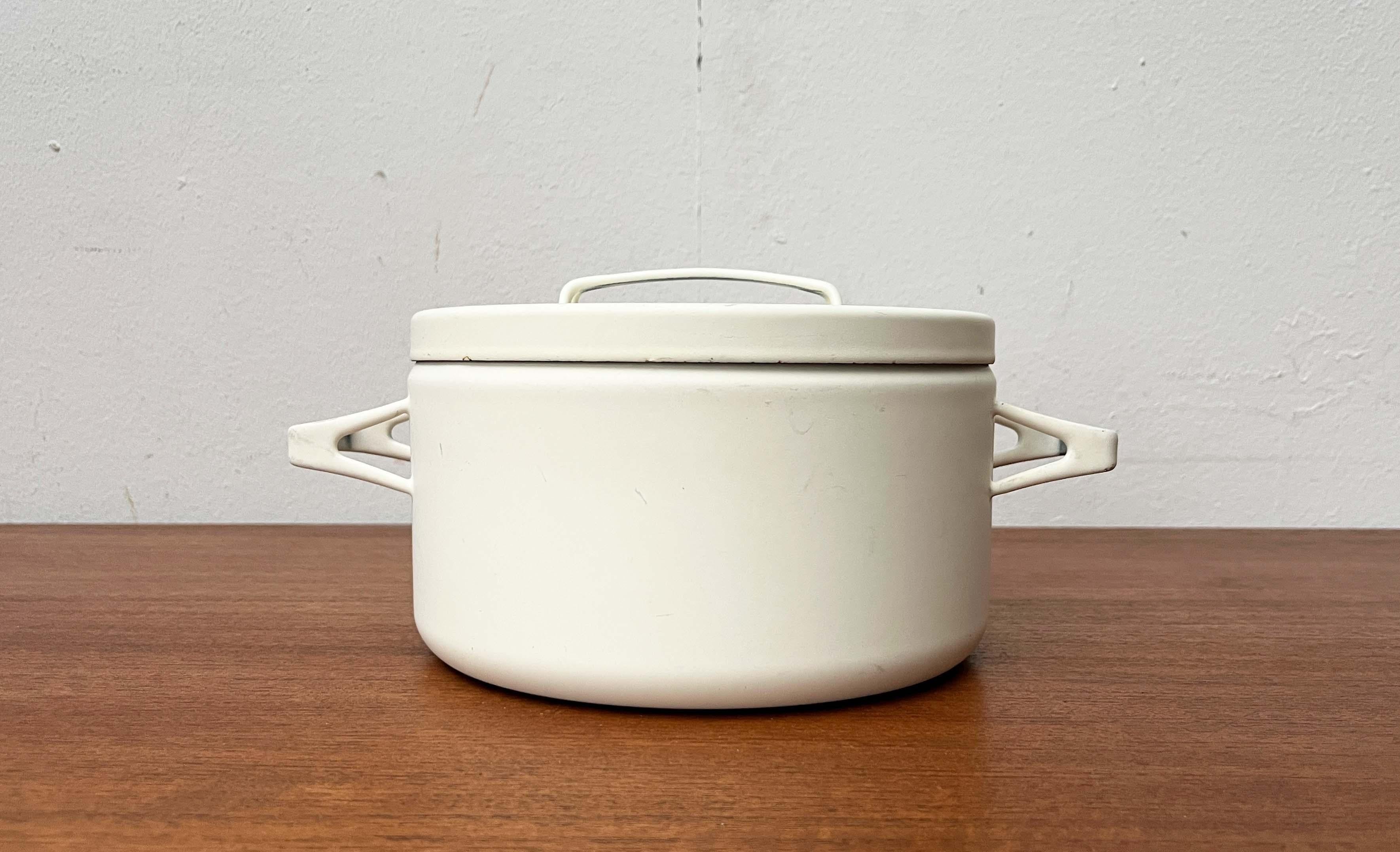 Vaso minimalista in smalto bianco di Seppo Mallat per Finel, Finlandia, anni '60.