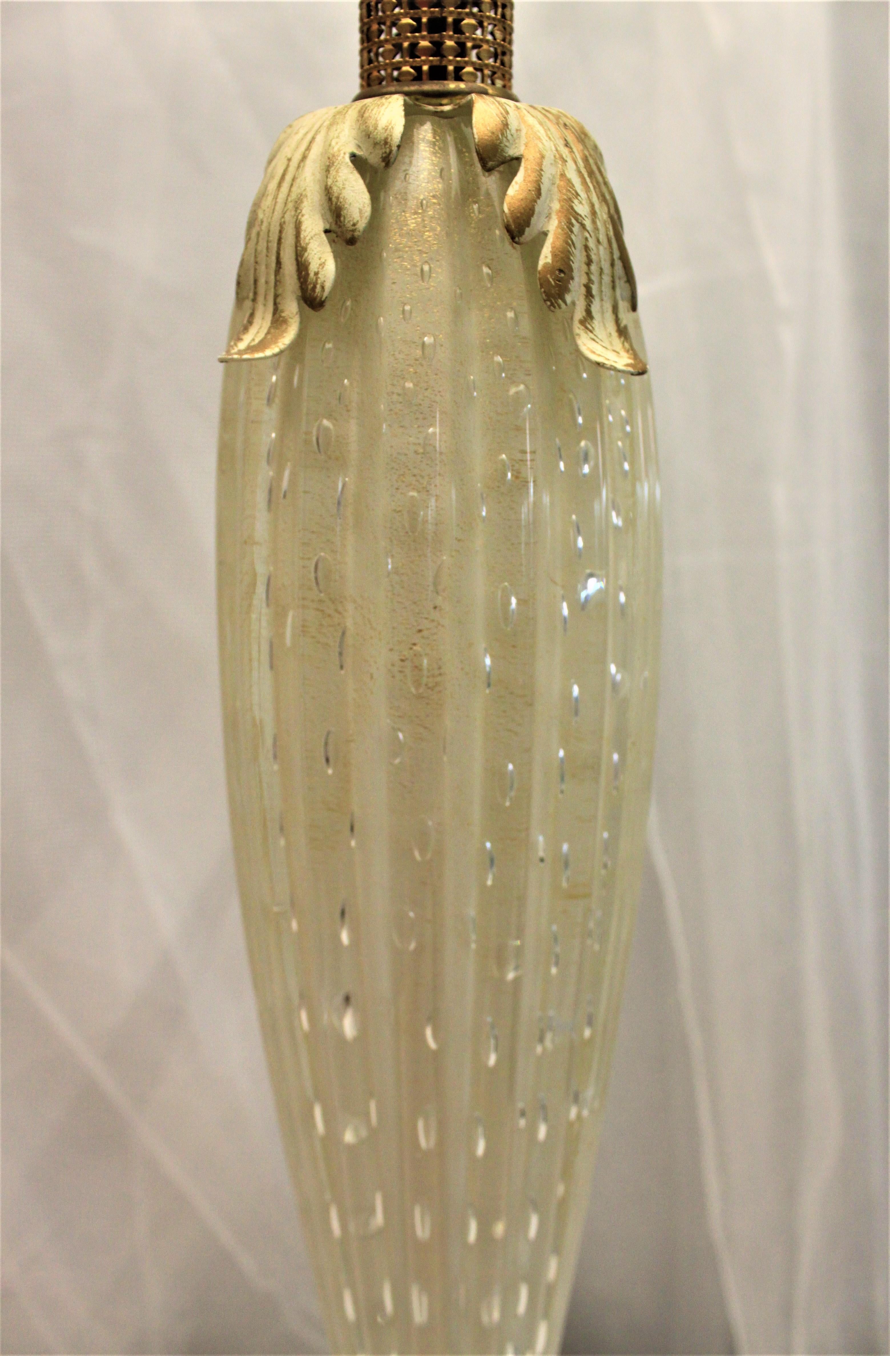 Hand-Crafted Mid-Century Modern White Murano Art Glass Table Lamp