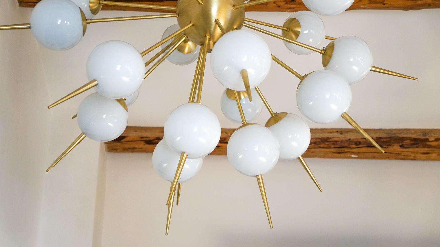 Mid-Century Modern White Murano Glass Sputnik Chandelier by Alberto Donà, 1980s For Sale 14