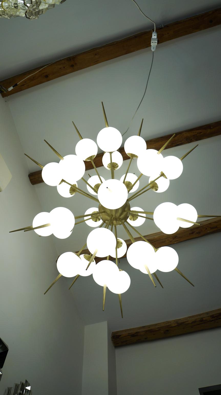 Mid-Century Modern White Murano Glass Sputnik Chandelier by Alberto Donà, 1980s For Sale 2