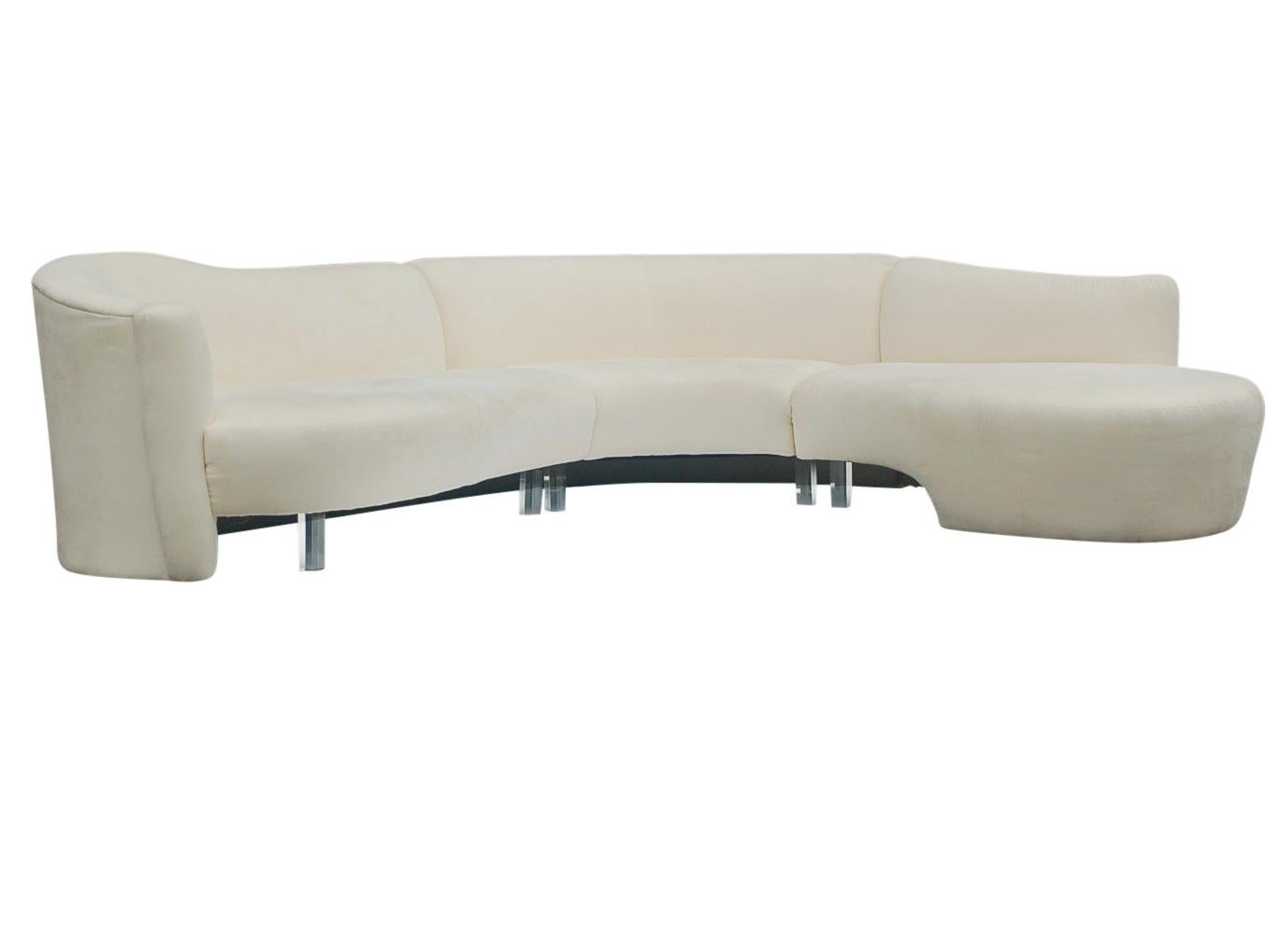 Late 20th Century Mid-Century Modern White Serpentine Sectional Sofa by Weiman
