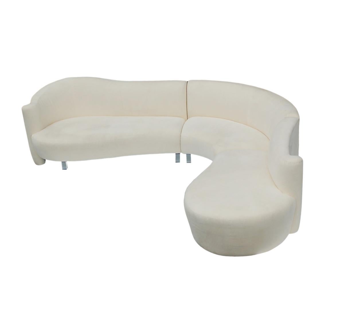 Fabric Mid-Century Modern White Serpentine Sectional Sofa by Weiman