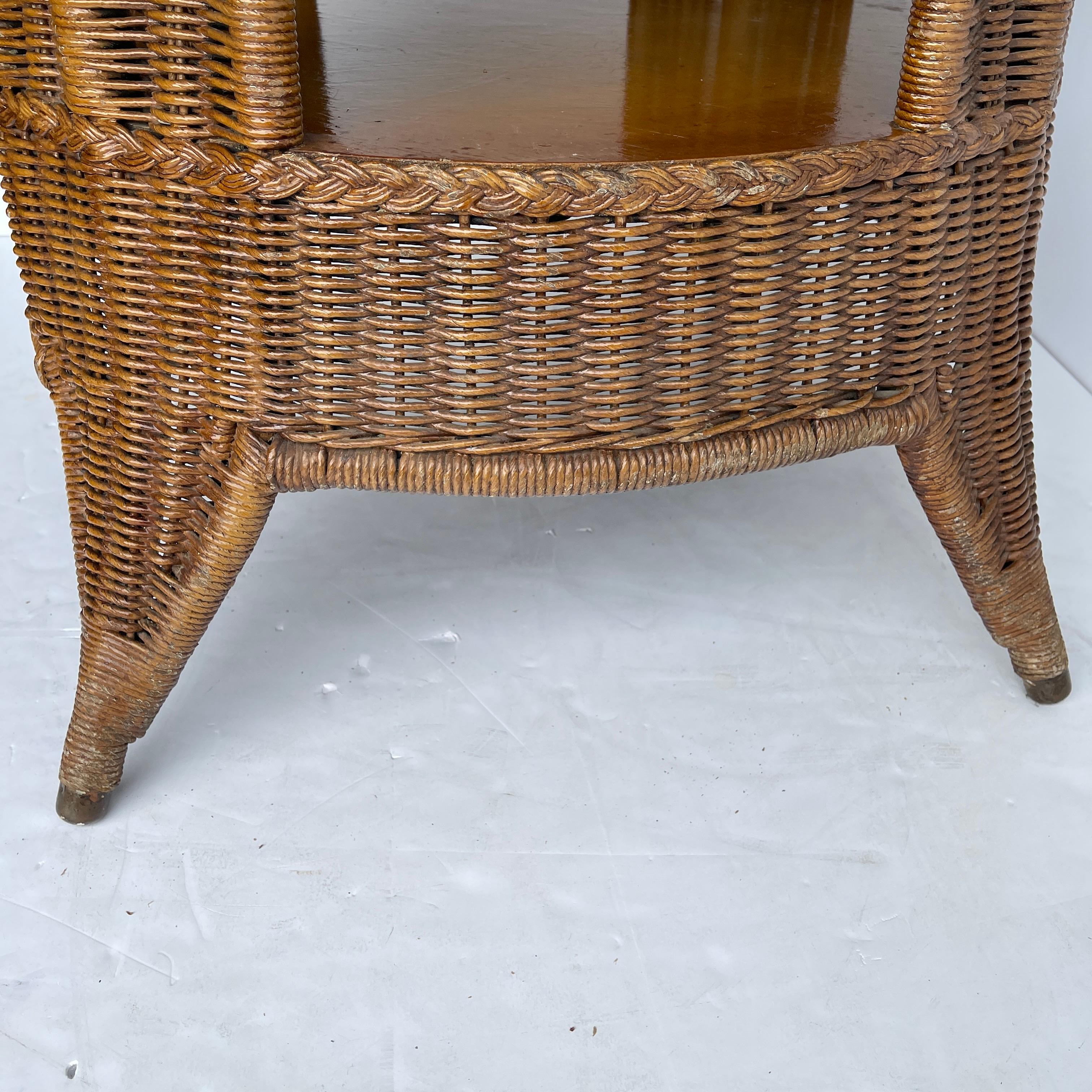 Mid-Century Modern Wicker and Wood Round Side Table 6
