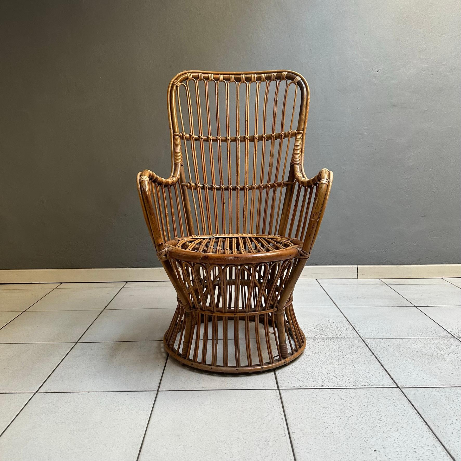 Mid-Century Modern, Wicker armchair from the fifties, Italian manufacture In Good Condition For Sale In Milan, IT