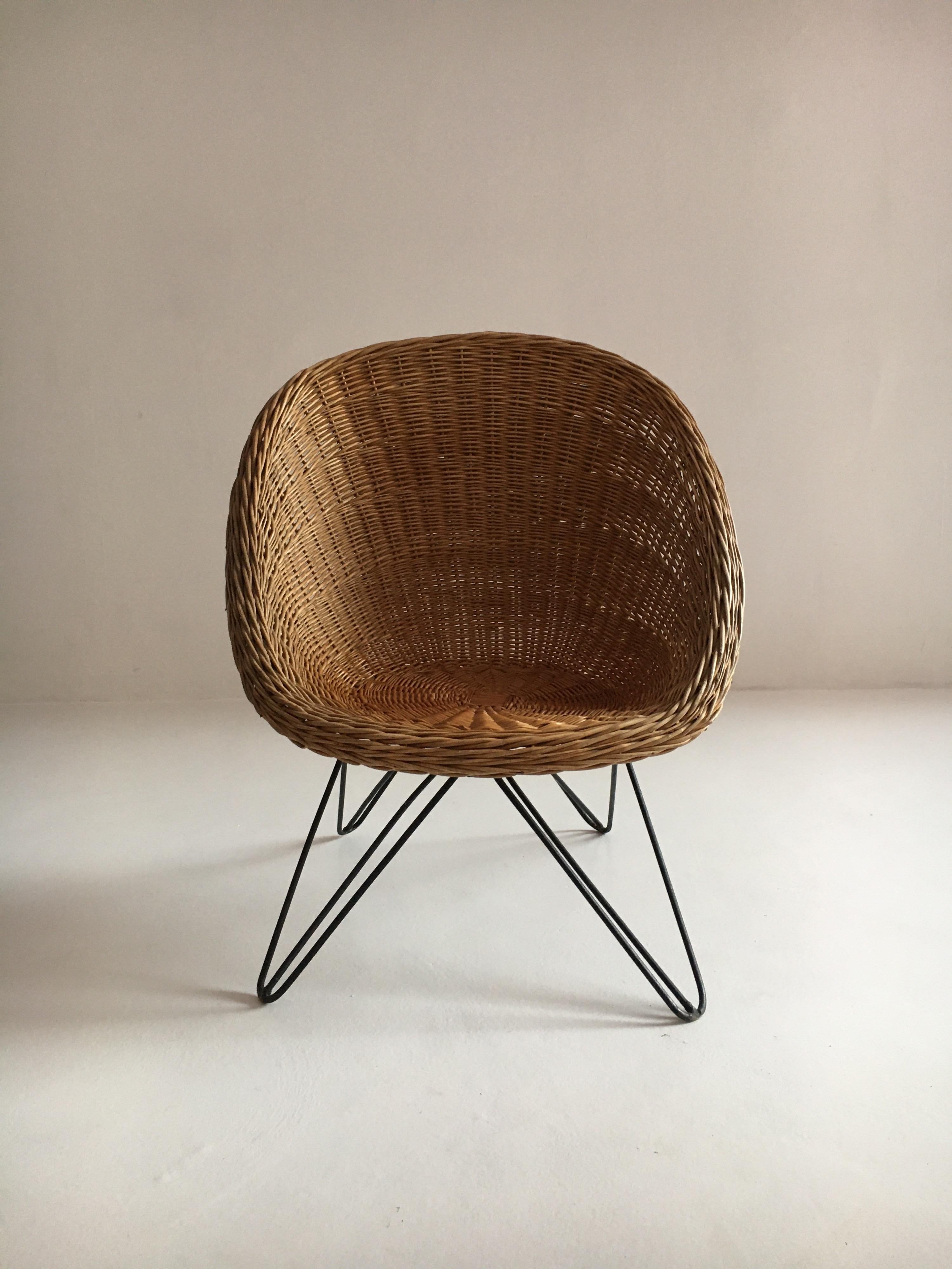 Mid-Century Modern Wicker Basket Chairs Hairpin Legs, Austria, 1950s 3