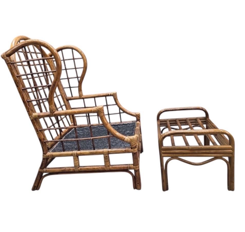 Bois Chaise et ottoman en osier moderne du milieu du siècle à retapisser en vente