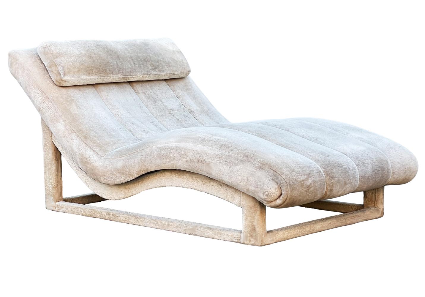 Mid-Century Modern Wide Chaise Lounge Chair in Faux Fur After Milo Baughman 1