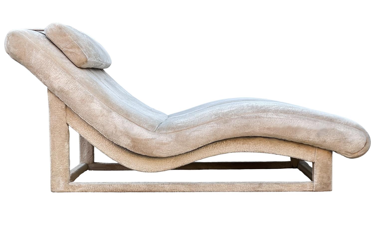 Mid-Century Modern Wide Chaise Lounge Chair in Faux Fur After Milo Baughman 2