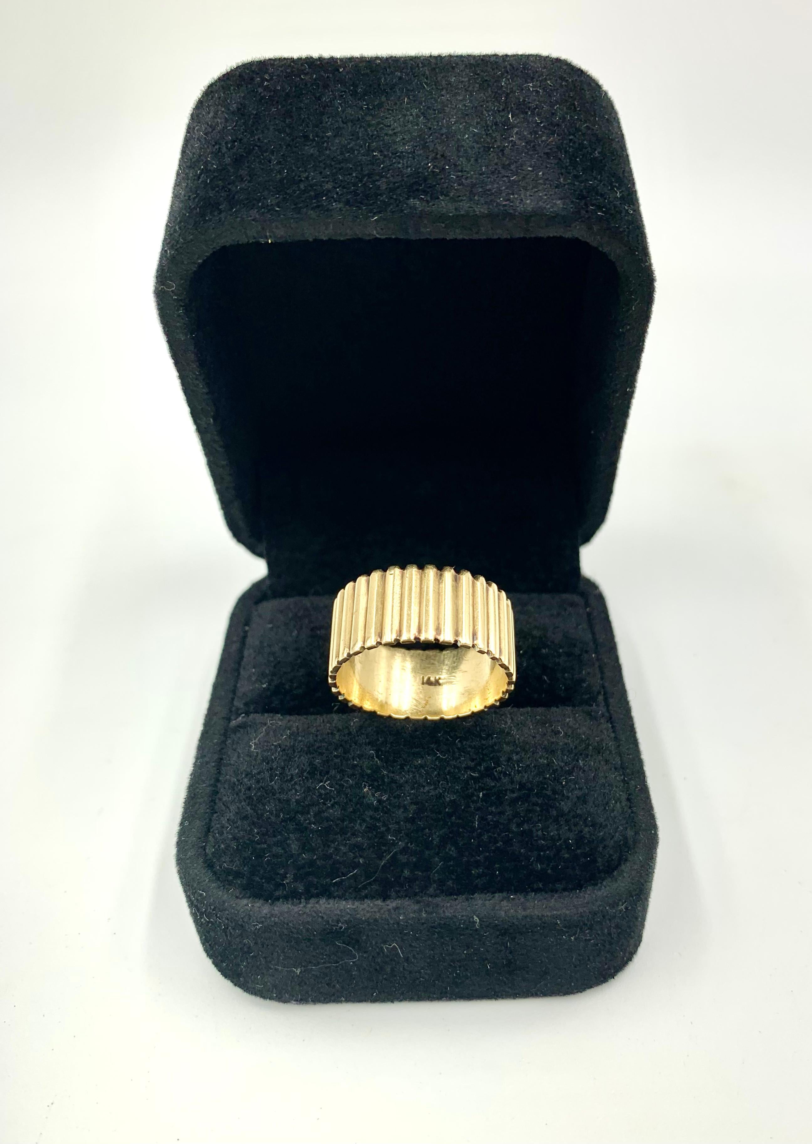 gold cigar band ring