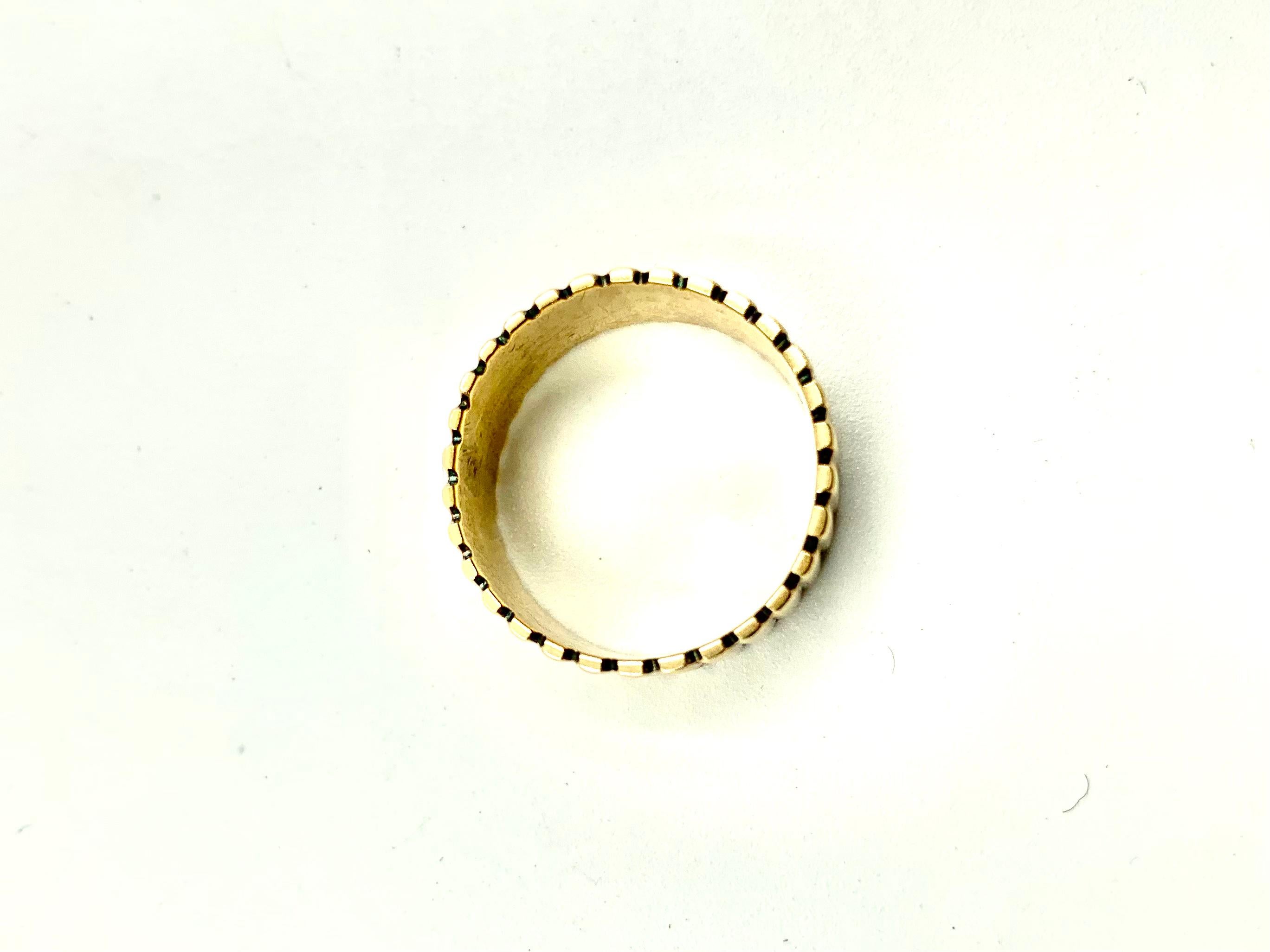 Mid-Century Modern Wide Cigar Band Ring, 14K Yellow Gold Classic Reed Design In Good Condition In New York, NY