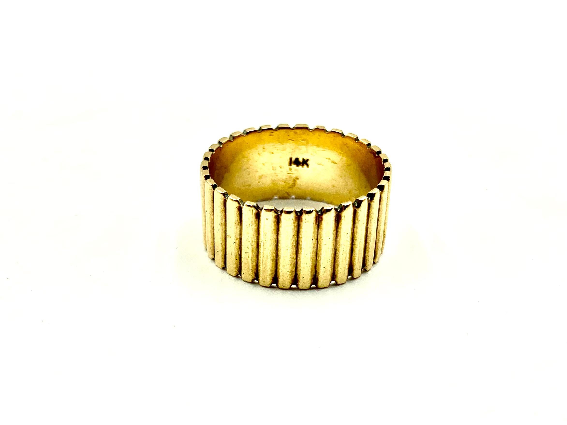 Mid-Century Modern Wide Cigar Band Ring, 14K Yellow Gold Classic Reed Design 1