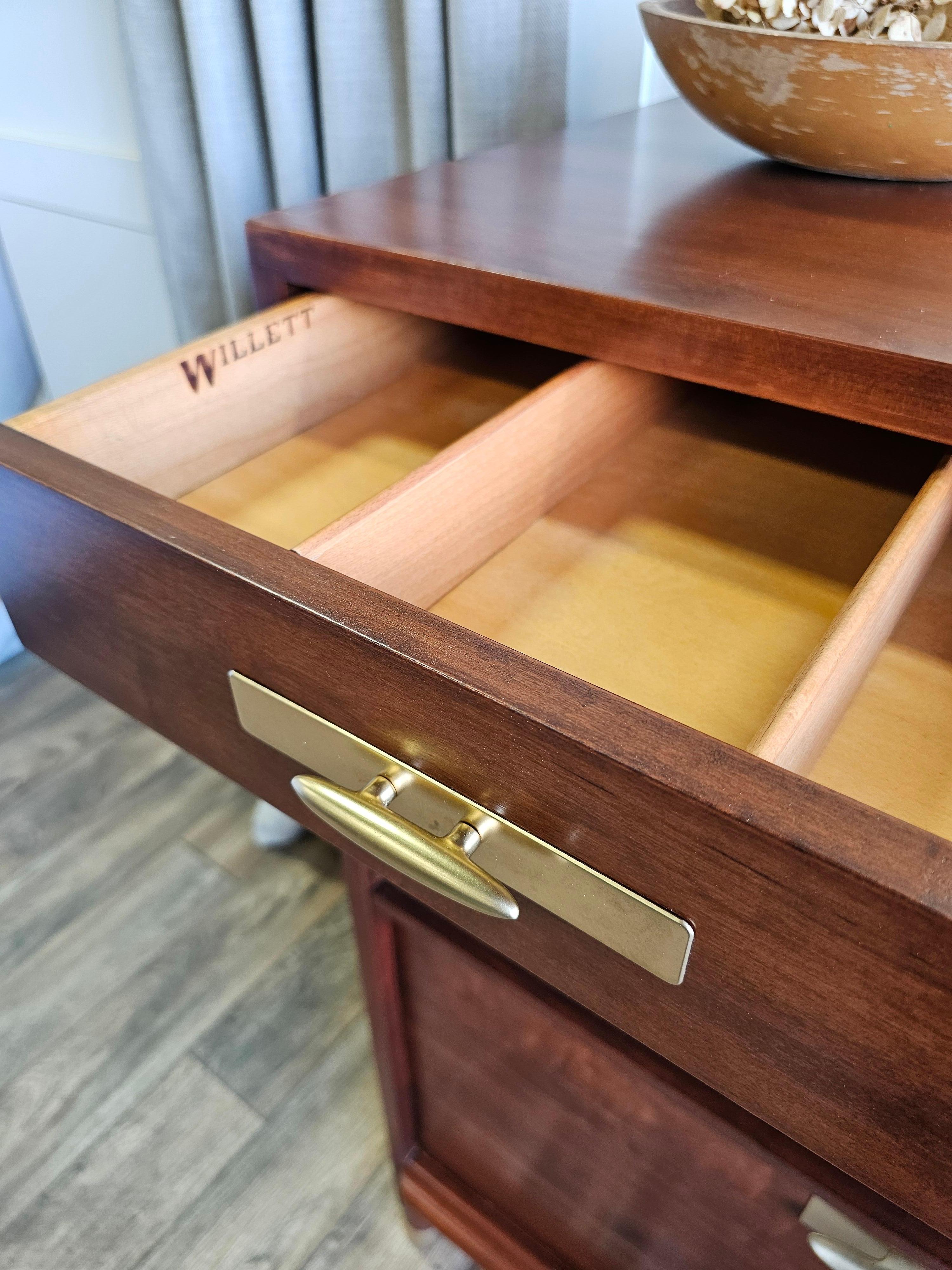 Mid-Century Modern Willett Furniture Trans-East Cherry Chest of Drawers In Good Condition In Unionville, TN