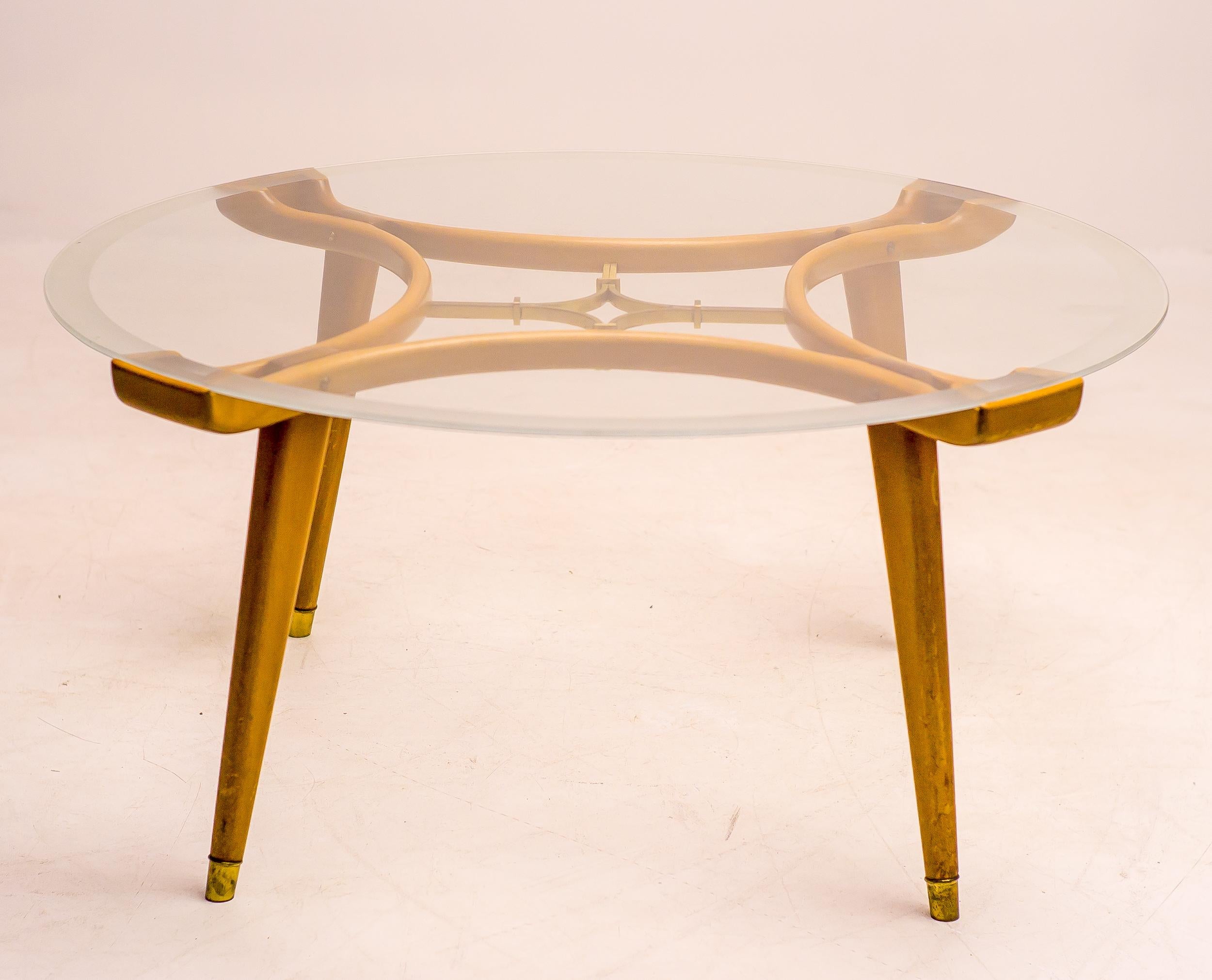 Mesa baja de nogal William Watting de mediados del siglo XX Escandinavo moderno en venta