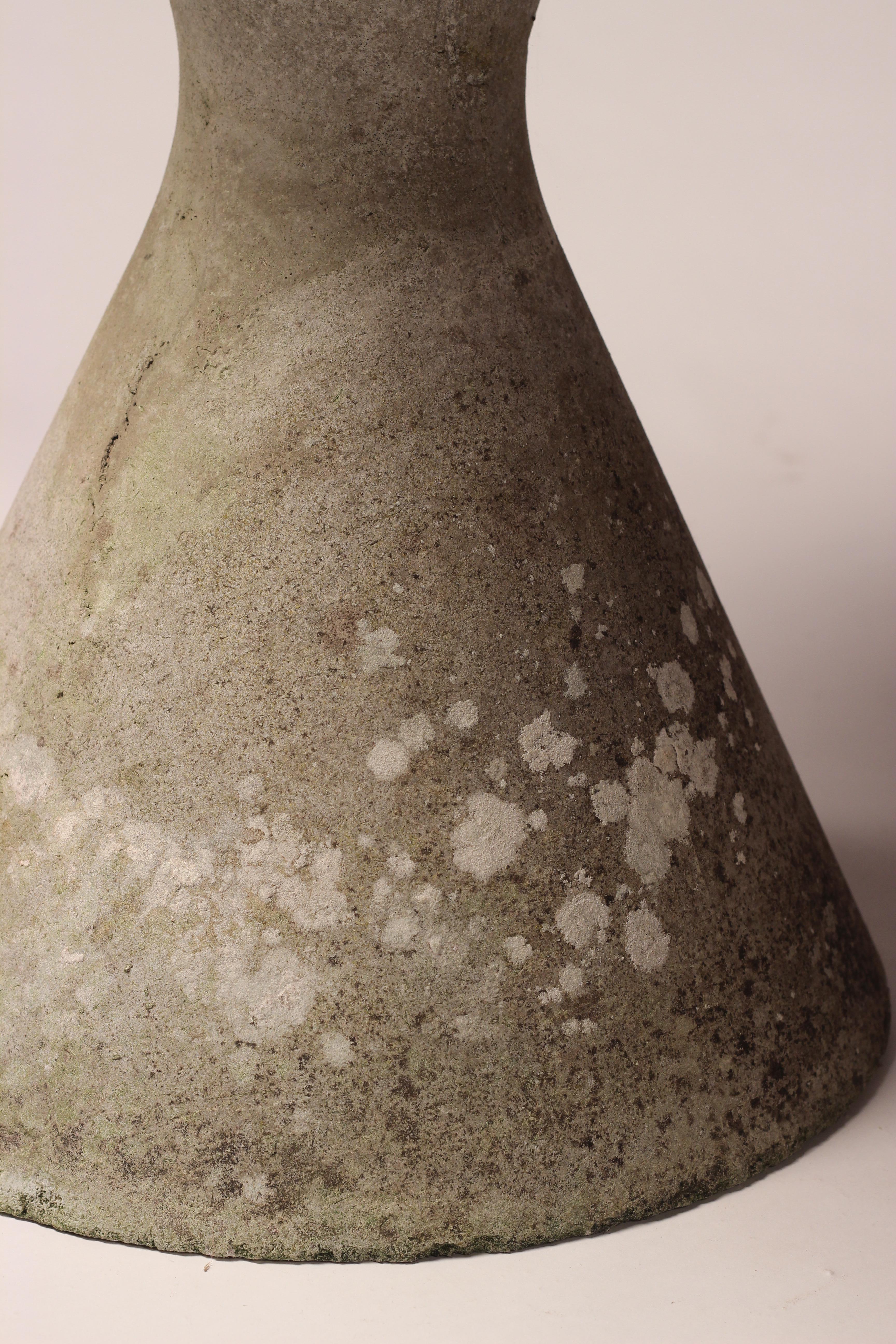 Mid-Century Modern Willy Guhl Hourglass Concrete Planter 7