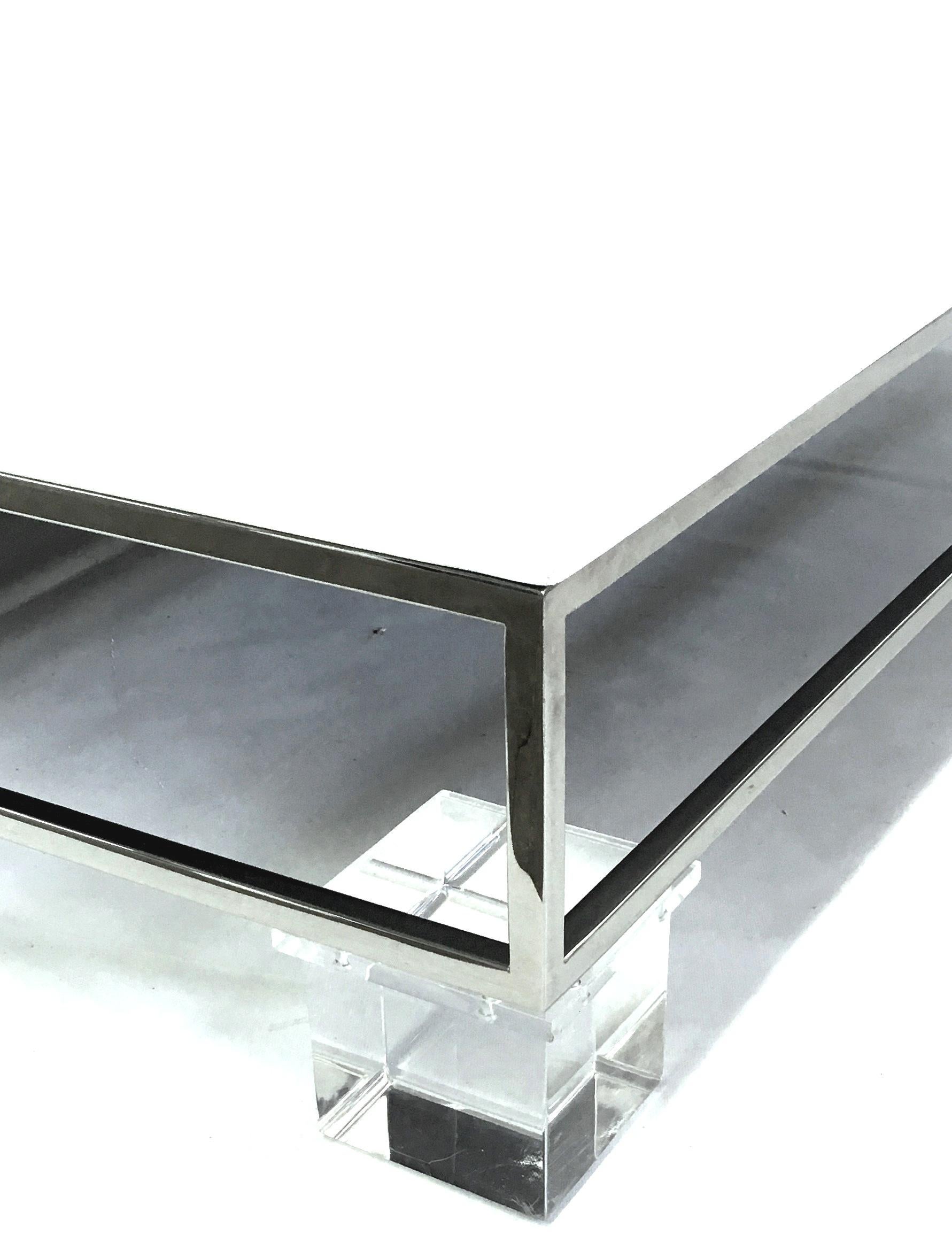 Mid-20th Century Modern Willy Rizzo Style Lacquered and Chrome Lucite Table For Sale 2