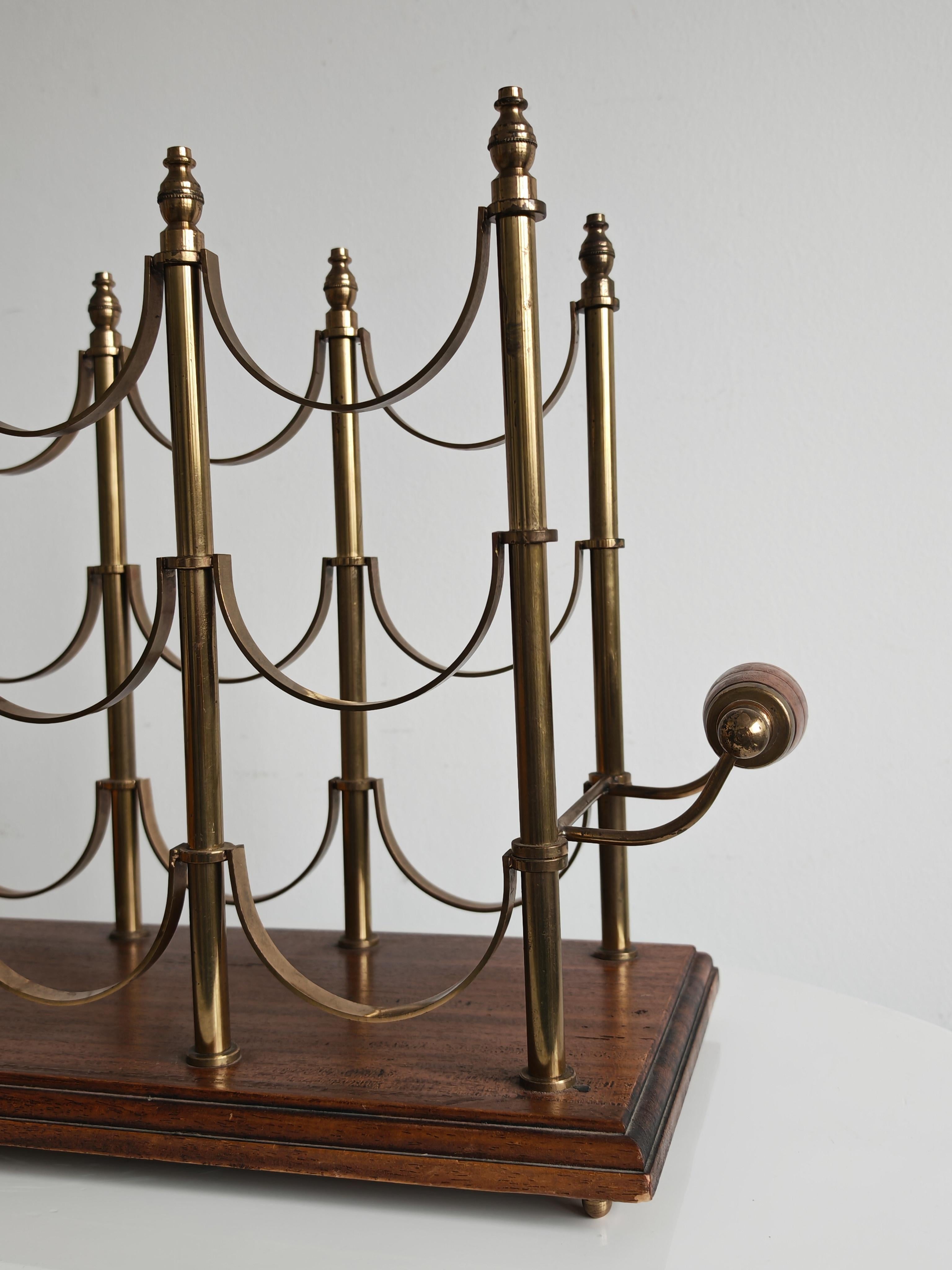 Portabottiglie da vino moderno di metà secolo in ottone e mogano, Francia anni '60 in vendita 1