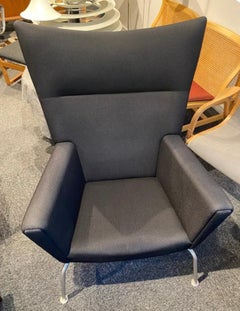 Moderner Flügel-/Loungesessel aus der Mitte des Jahrhunderts von Hans Wegner für Carl Hansen, Labeled