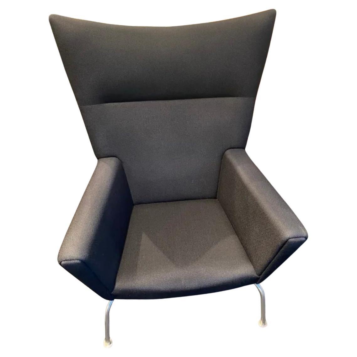 Sedia ad ala/salotto moderna di metà secolo di Hans Wegner per Hansen, etichettata