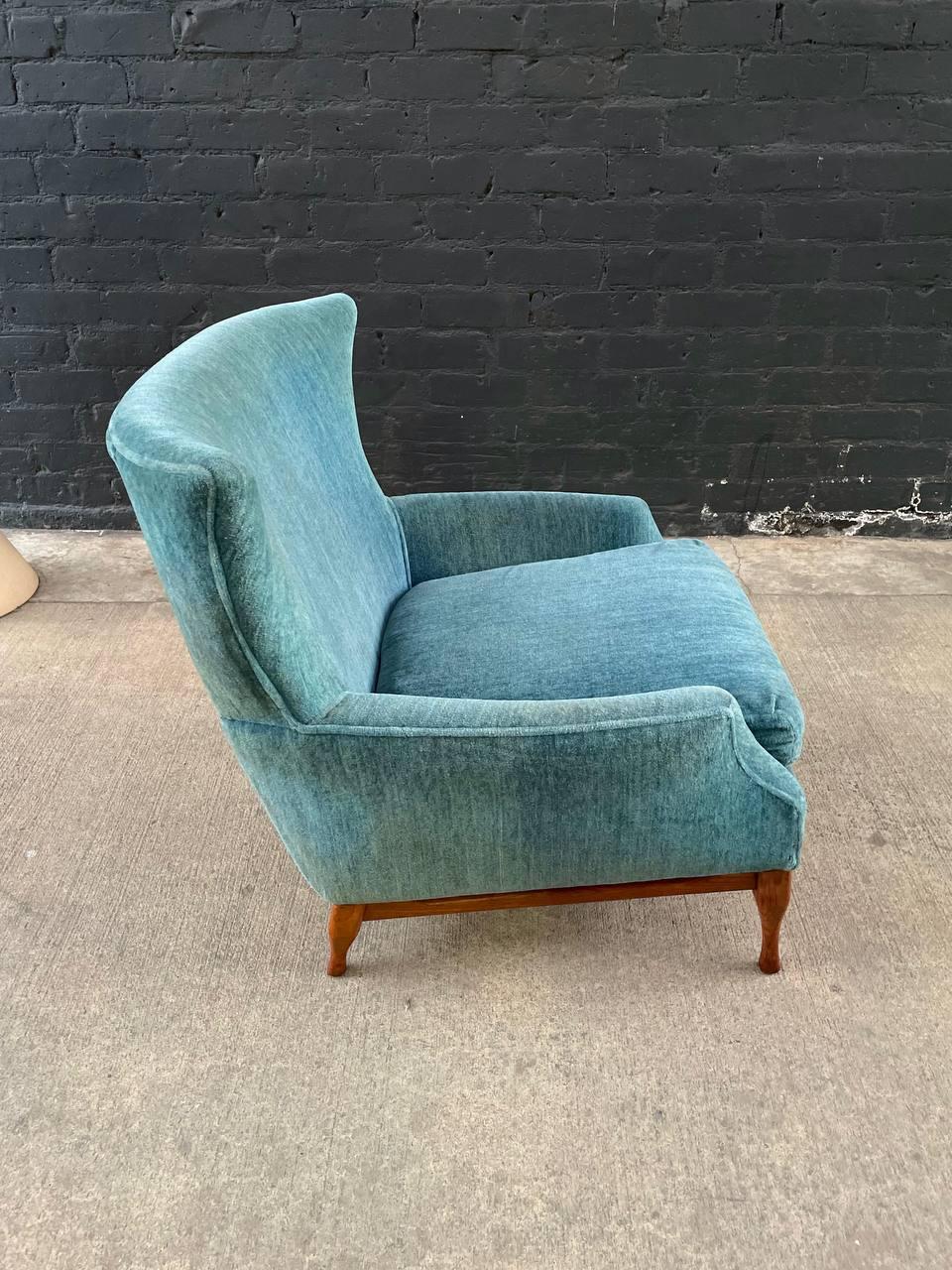 Mid-20th Century Mid-Century Modern Wing Lounge Chair with Walnut Base