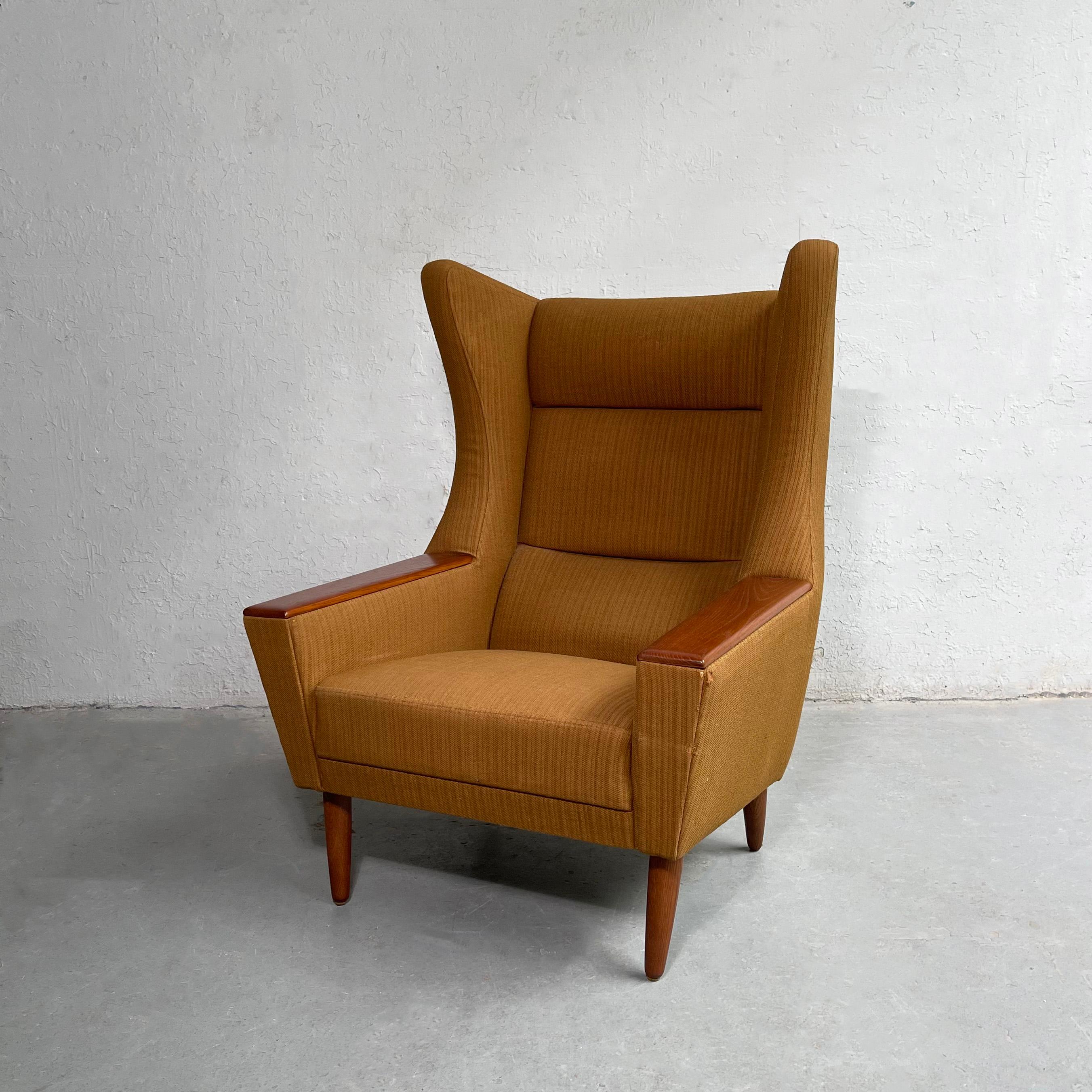 Mid Century Modern Wingback Lounge Chair (20. Jahrhundert) im Angebot