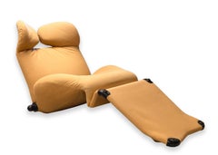 Mid Century Modern Wink Lounge Chair by Toshiyuki Kita for Cassina Italy 1980s
