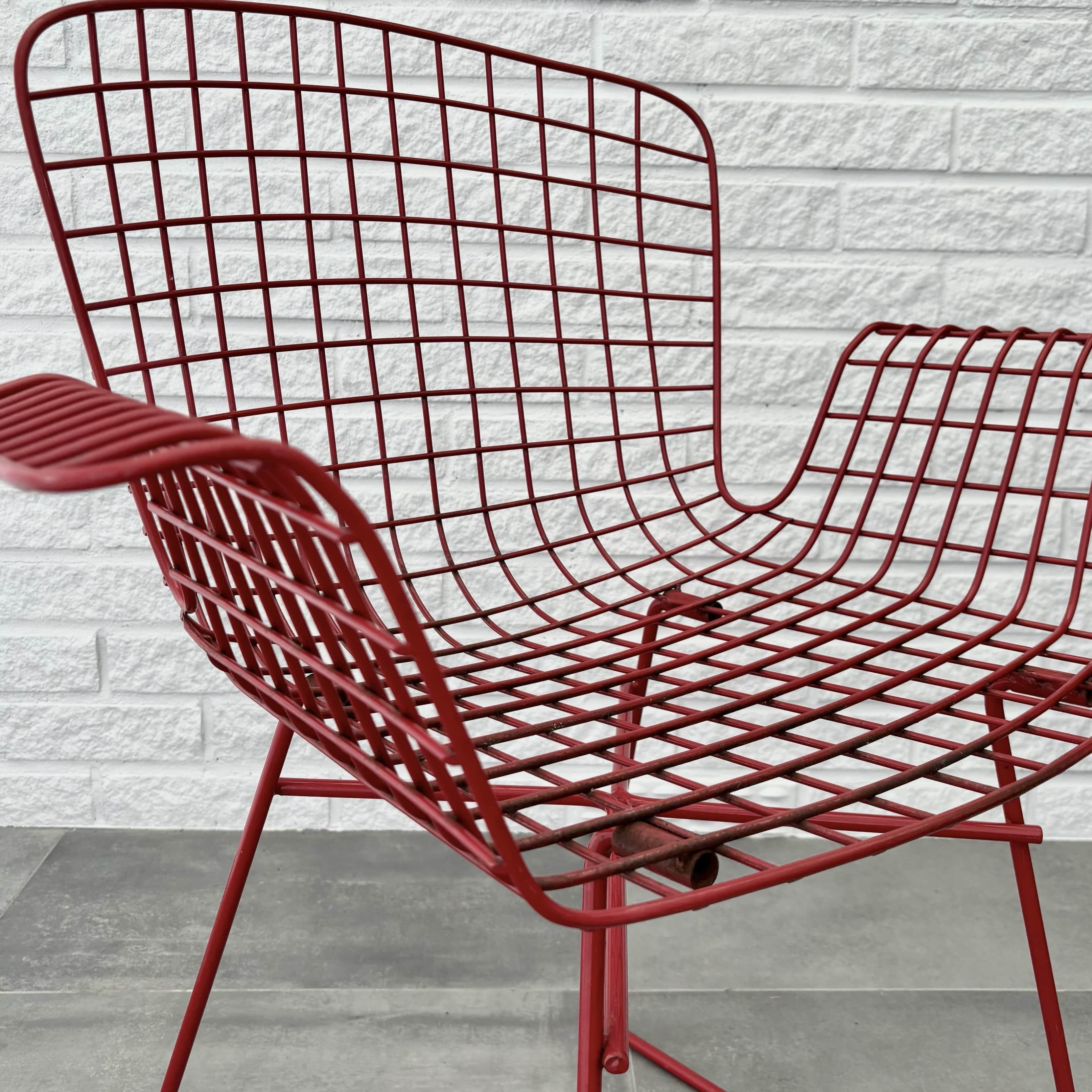 Mid century modern wire chair, armchair, red painted steel, Sweden, 1960s For Sale 2