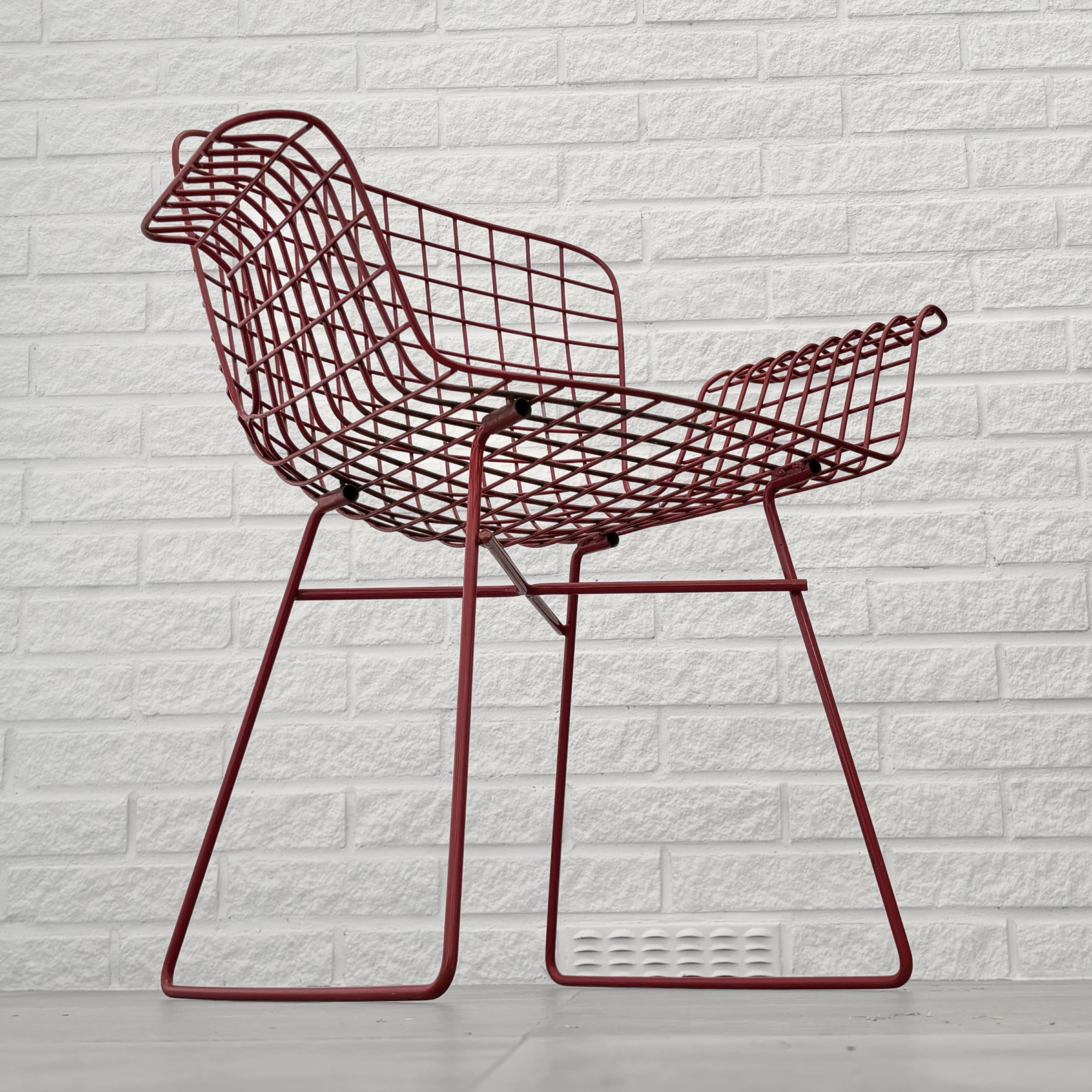 Mid century modern wire chair, armchair, red painted steel, Sweden, 1960s For Sale 1