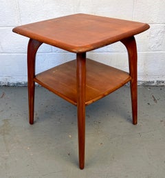 Table d'appoint Wishbone moderne du milieu du siècle par Heywood Wakefield