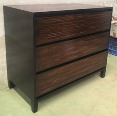 Moderne Kommode aus Holz und schwarzem Lack aus der Mitte des Jahrhunderts