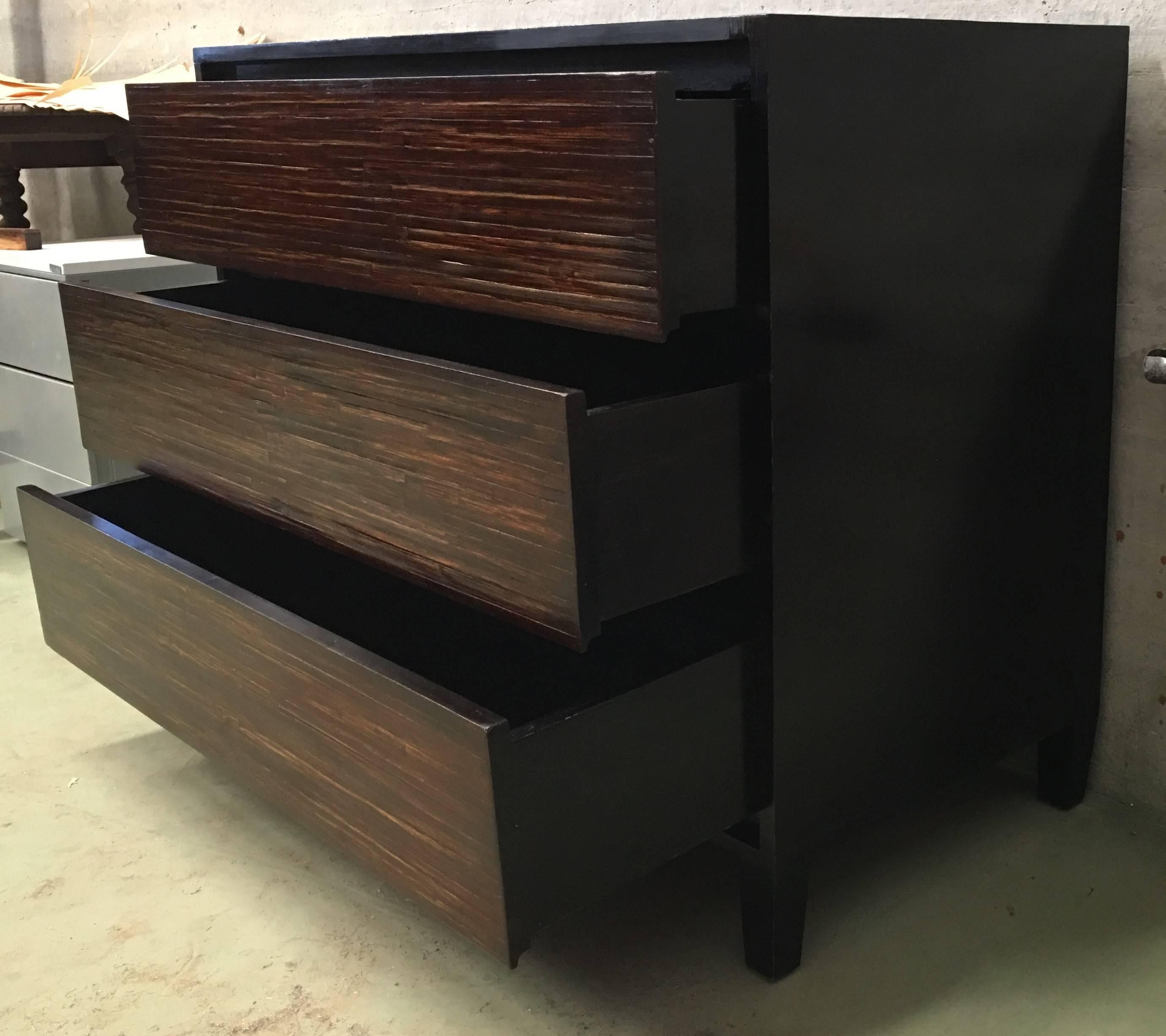 Mid-Century Modern Wood and Black Lacquer Chest, Commode For Sale 2