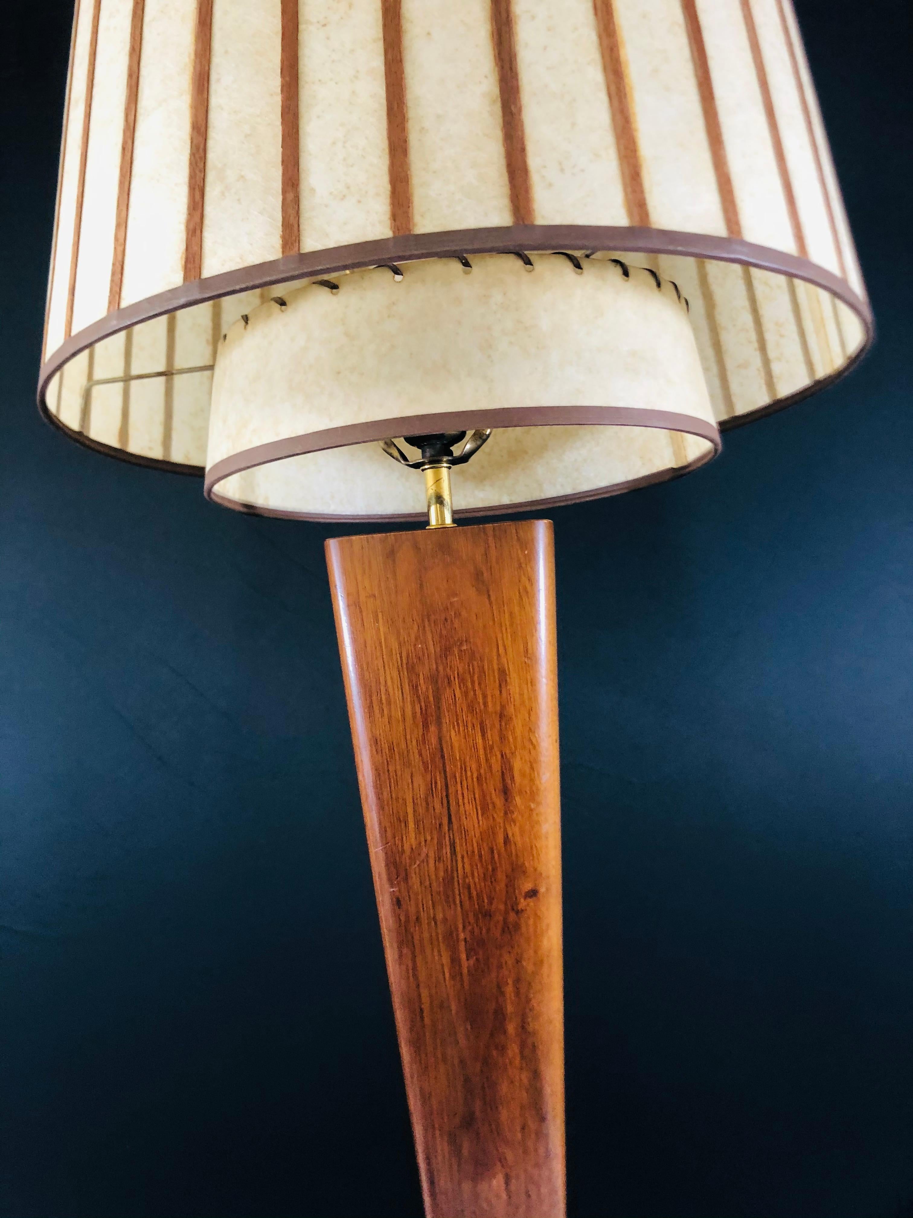 American Mid-Century Modern Wood and Brass Base Table Lamp