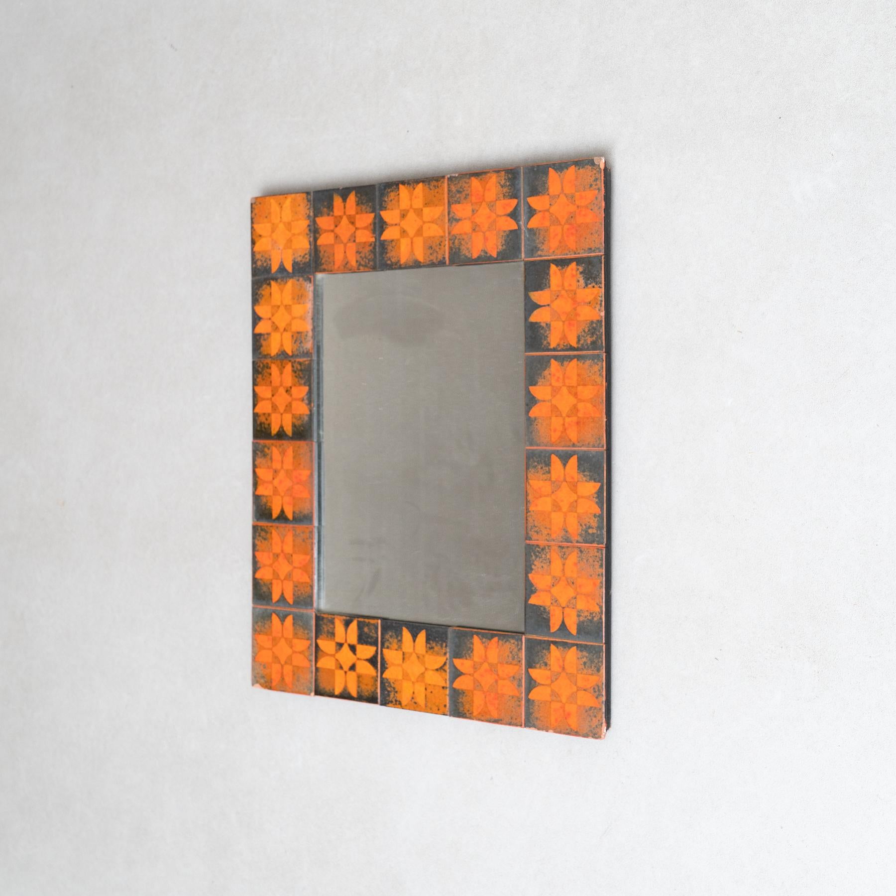 Mid-Century Modern Wood and Ceramic Rustic Mirror, circa 1970 In Good Condition For Sale In Barcelona, ES