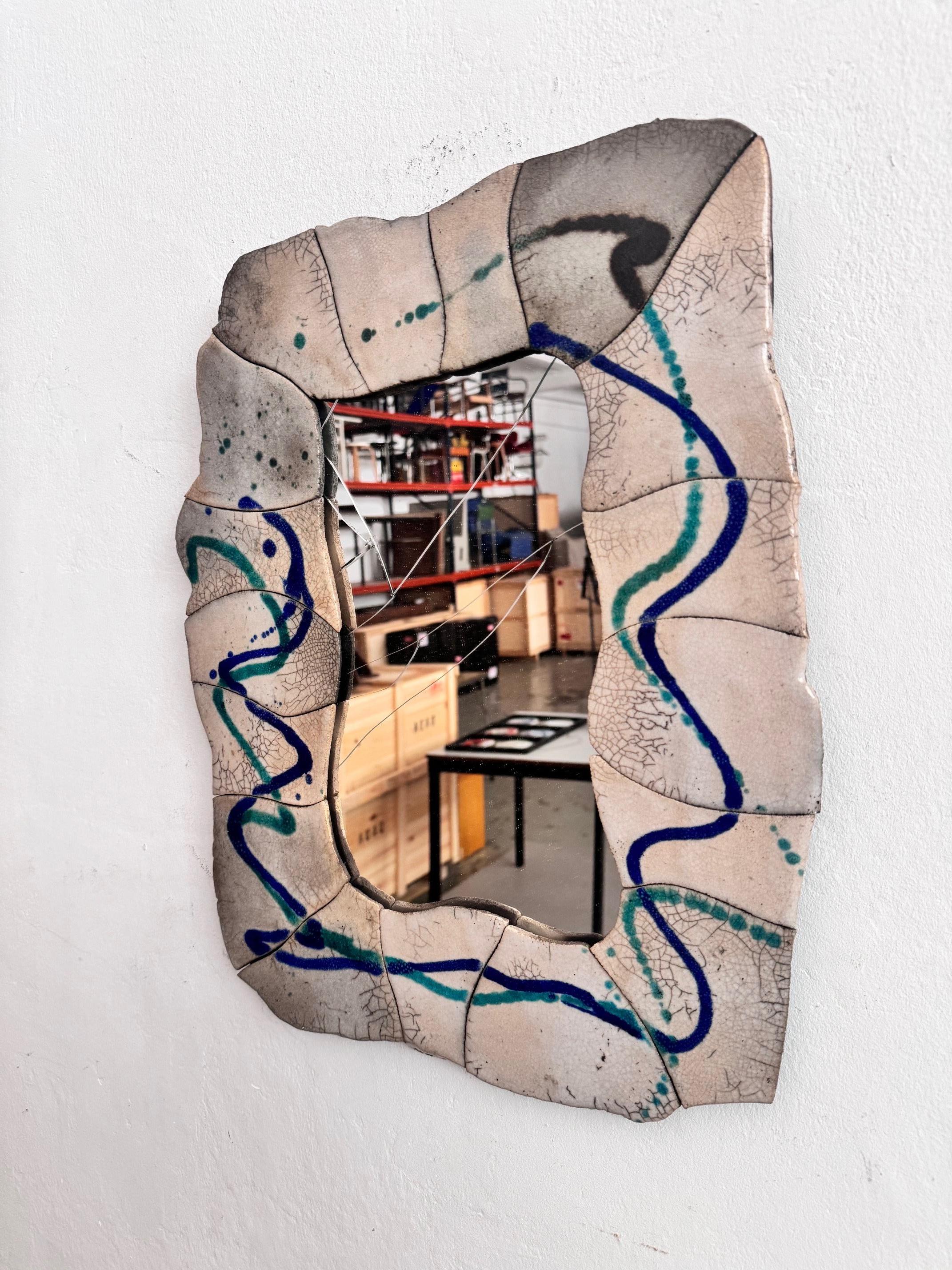 Spagnolo Specchio rustico in legno e ceramica della modernità di metà secolo, circa 1970 in vendita