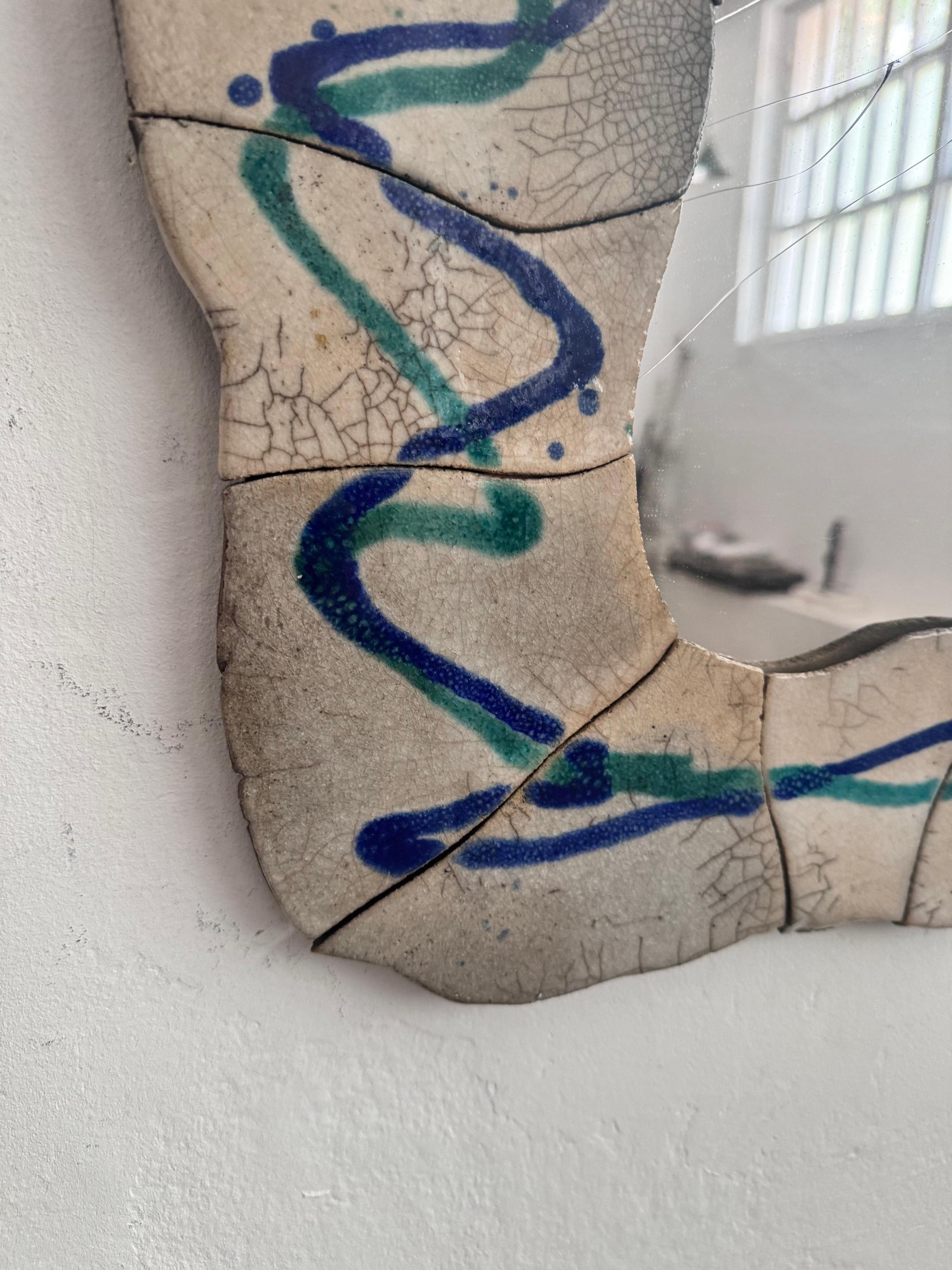 Ceramica Specchio rustico in legno e ceramica della modernità di metà secolo, circa 1970 in vendita
