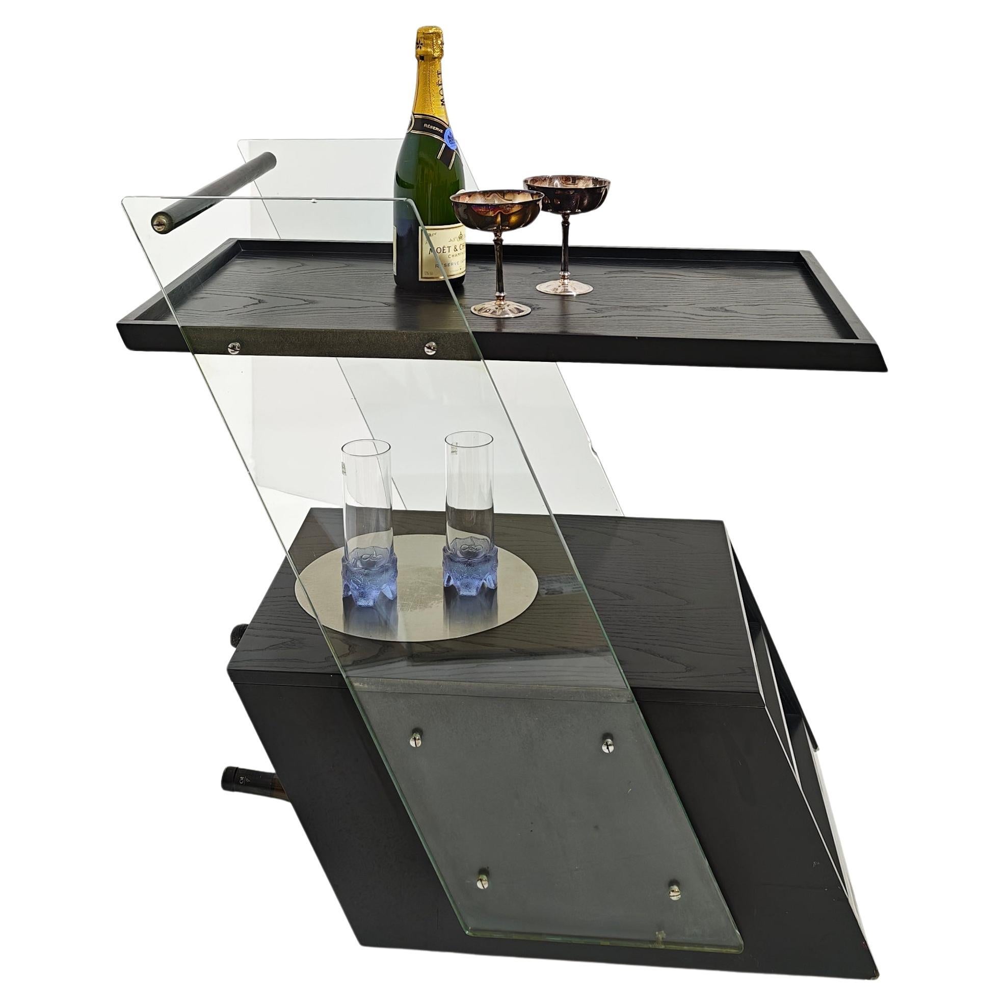 Mid-Century Modern Holz und Glas Rolling Bar Cart Design Italien 1970er Jahre im Angebot