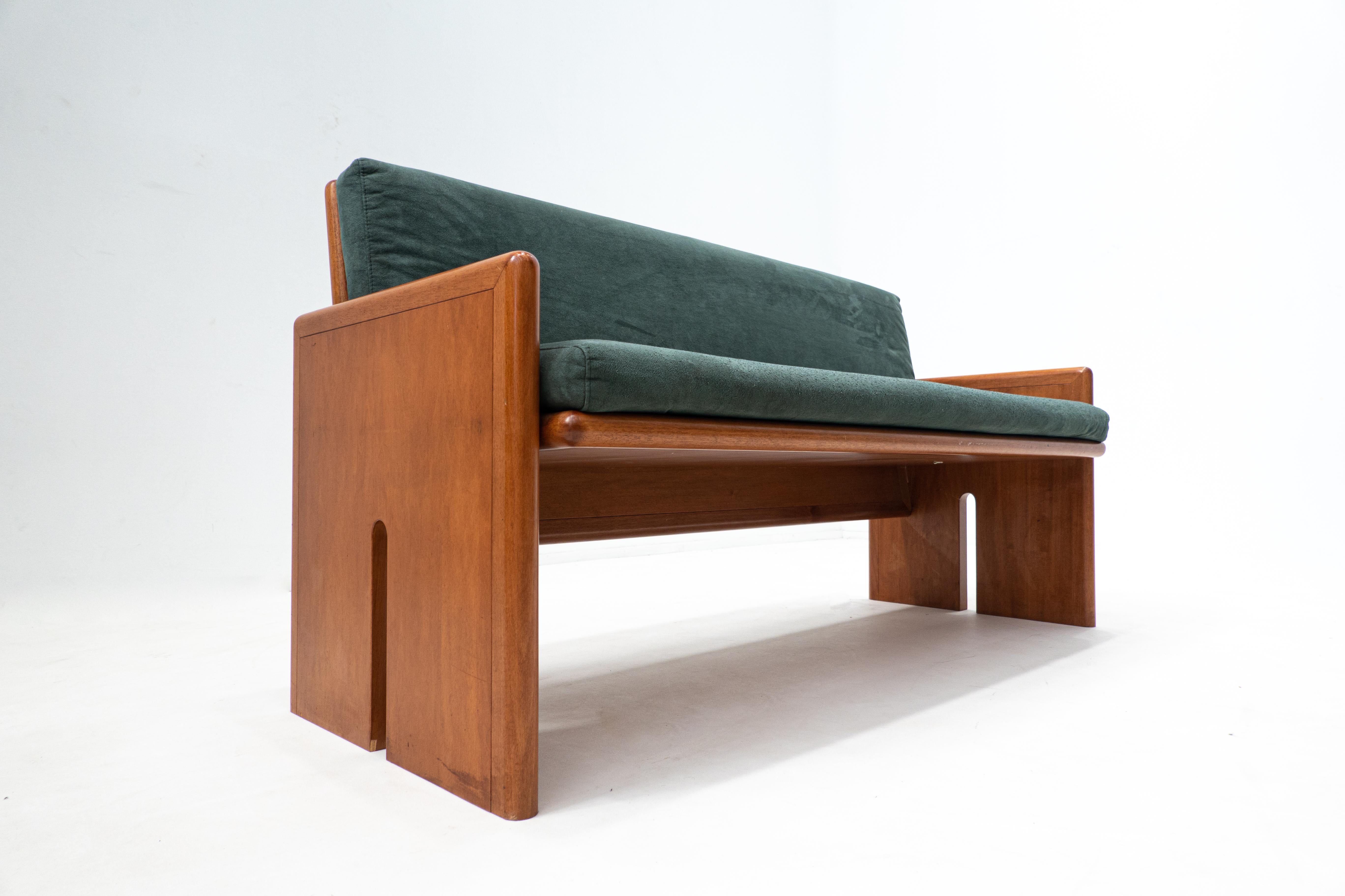 Italian Mid-Century Modern Wood and Green Velvet Sofa, Italy, 1960s