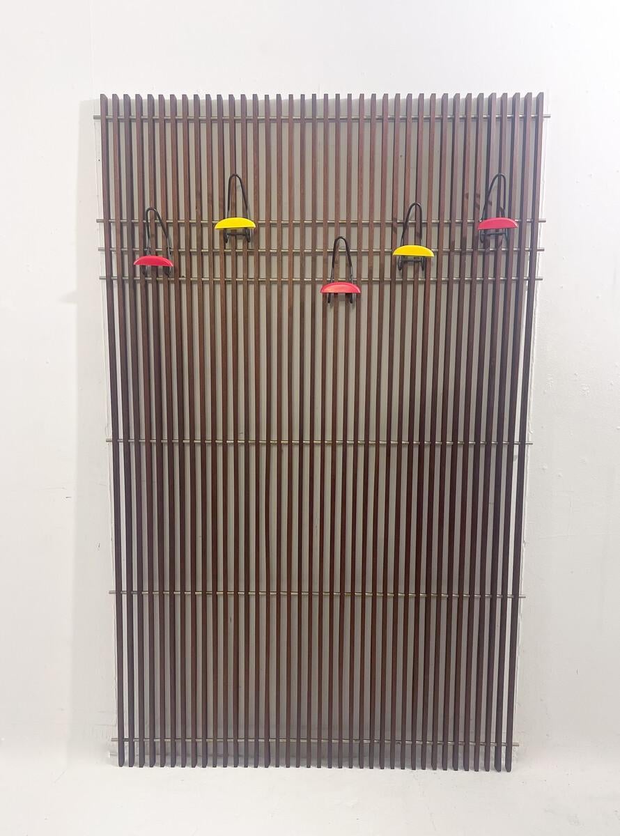 Mid-Century Modern Wood and Metal Coat Rack, Italy, 1970s In Good Condition In Brussels, BE